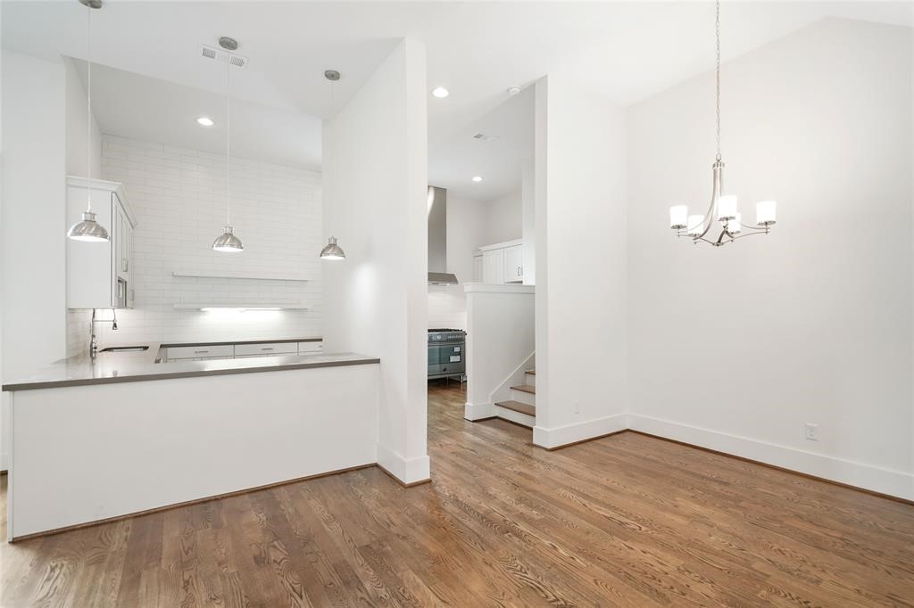 1539 W 23rd Street D Property Photo 6