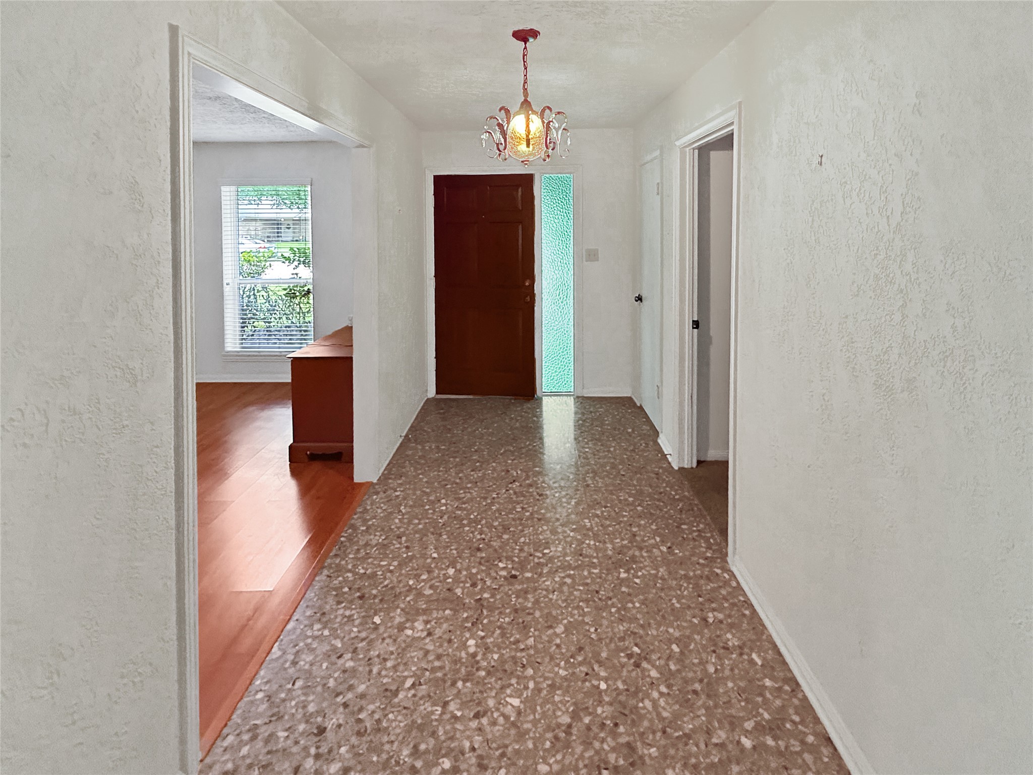 11639 Chuckson Drive Property Photo 6