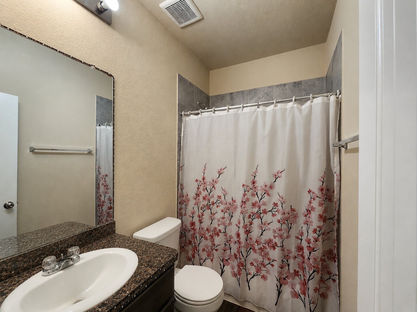 7447 Wheatley Gardens Drive Property Photo 11