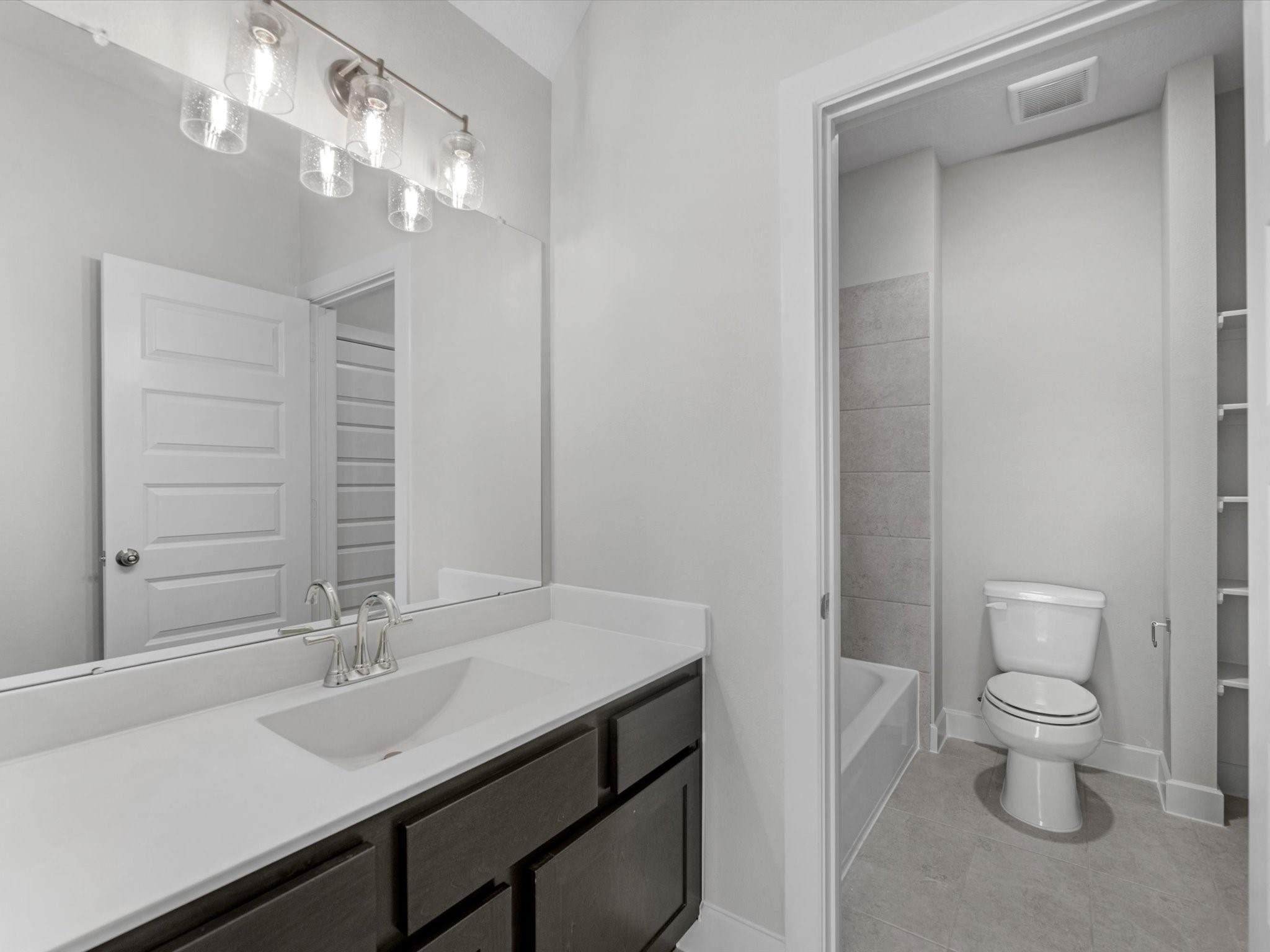 8919 Colonnade Way Property Photo 22