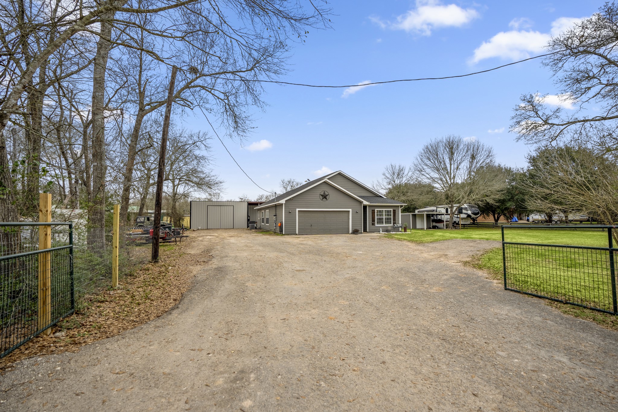 24628 Leitrim Street Property Photo 2