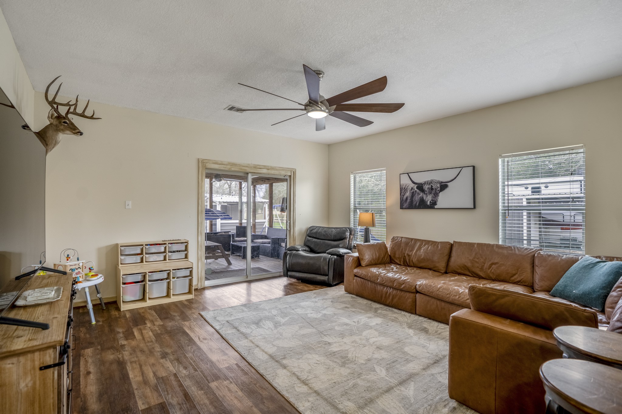 24628 Leitrim Street Property Photo 11