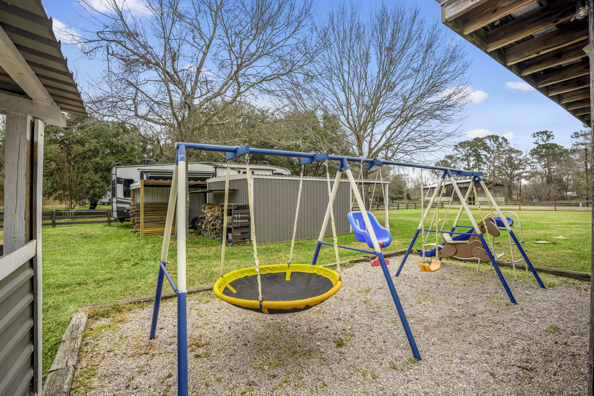 24628 Leitrim Street Property Photo 29