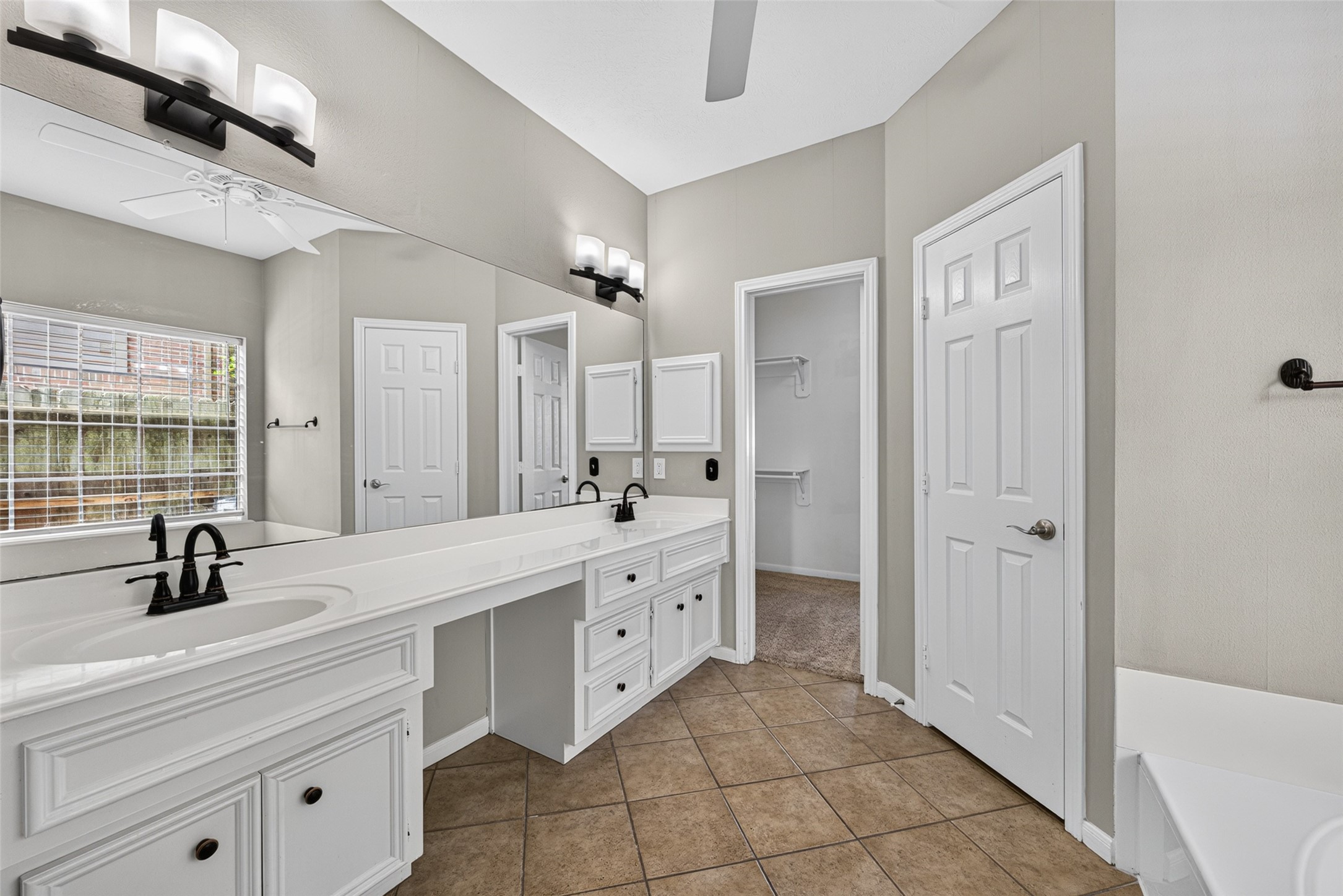 1719 Cantigny Lane Property Photo 19