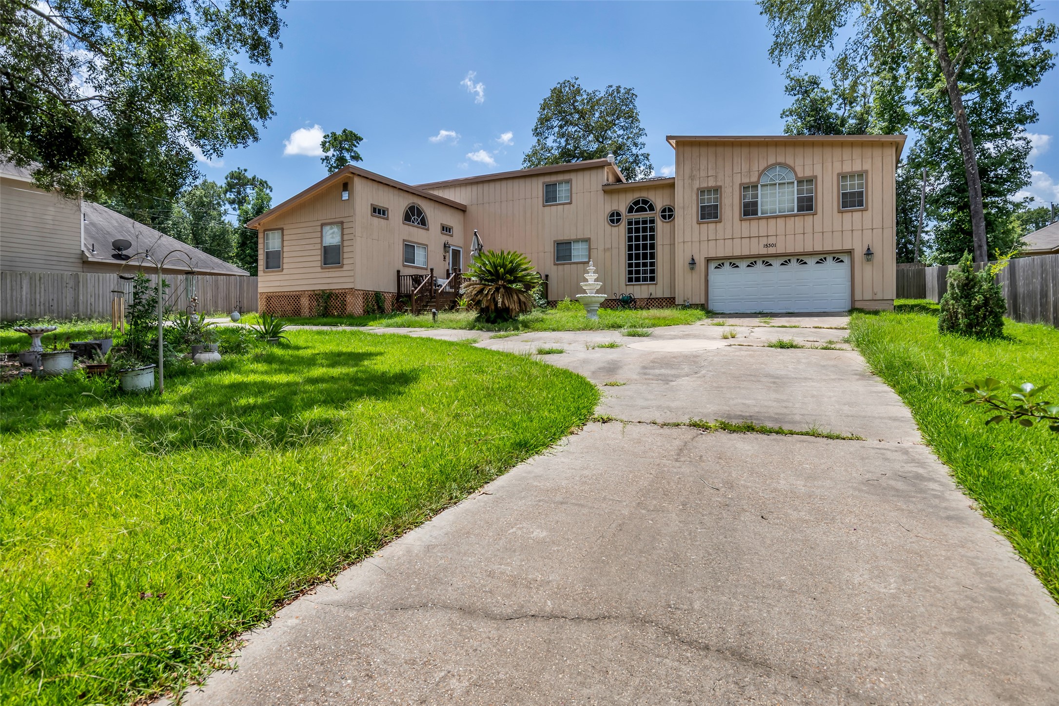 15301 Arrowhead Loop W Property Photo 1