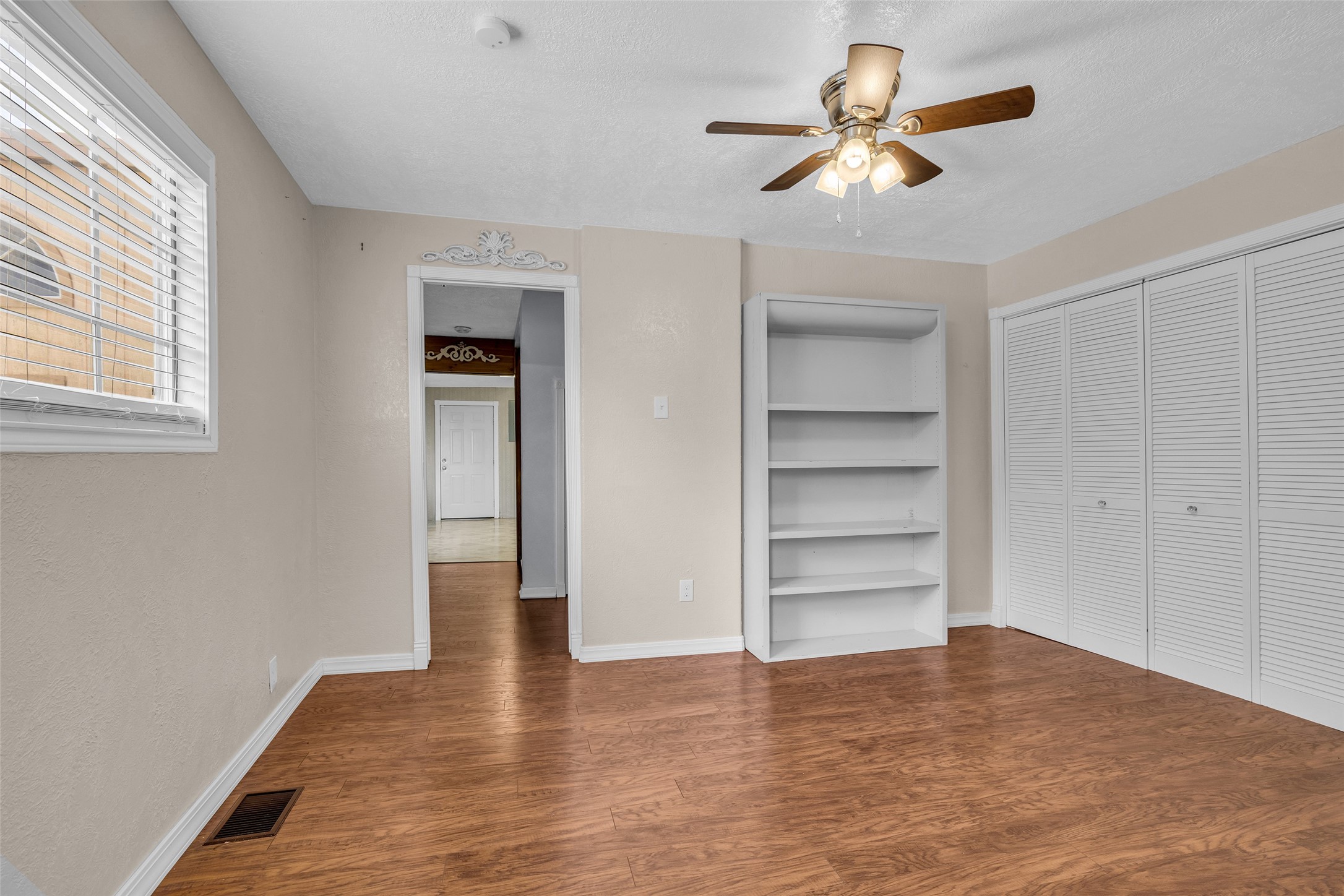 15301 Arrowhead Loop W Property Photo 18