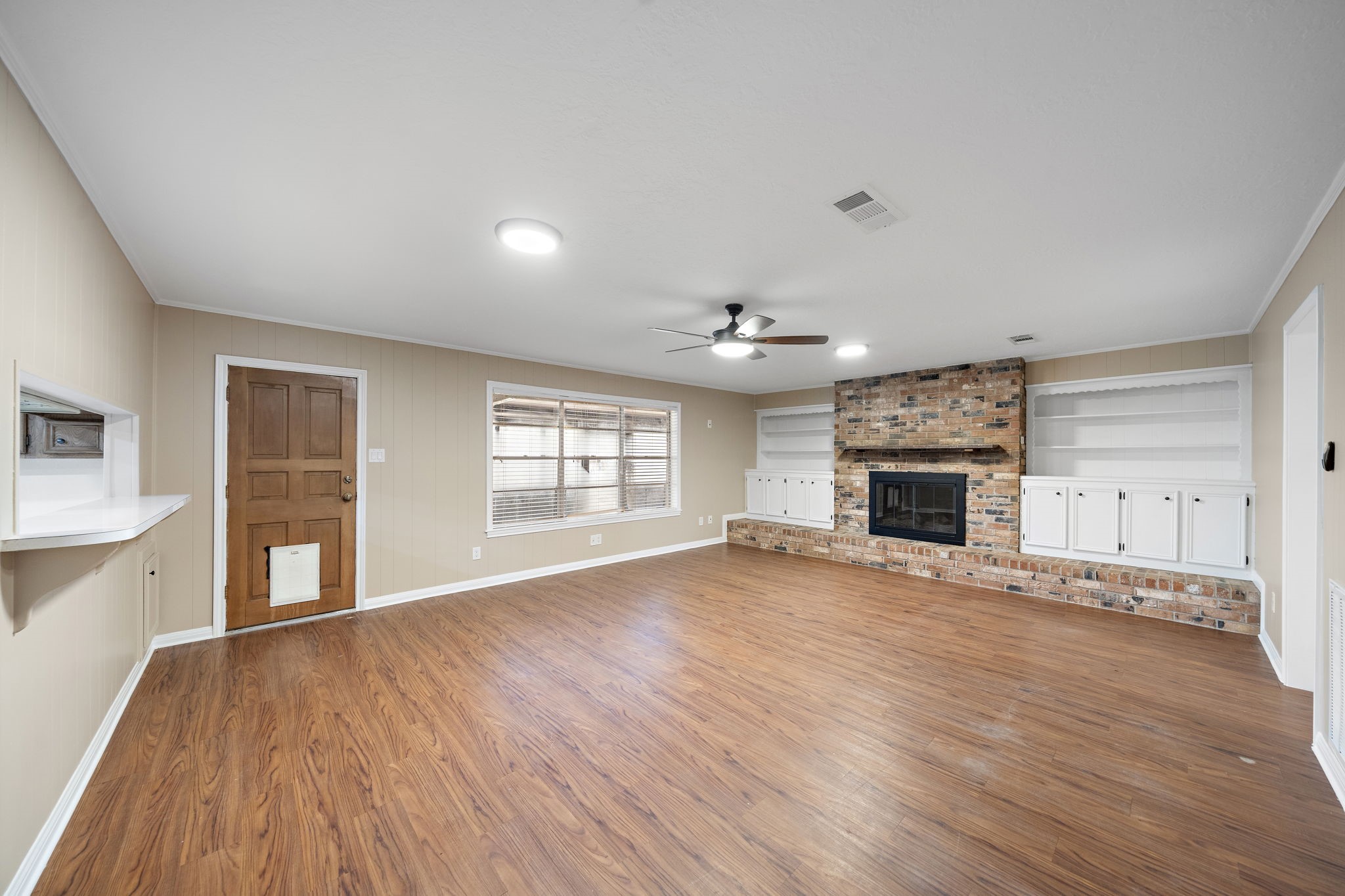1104 Hillcrest Drive Property Photo 5