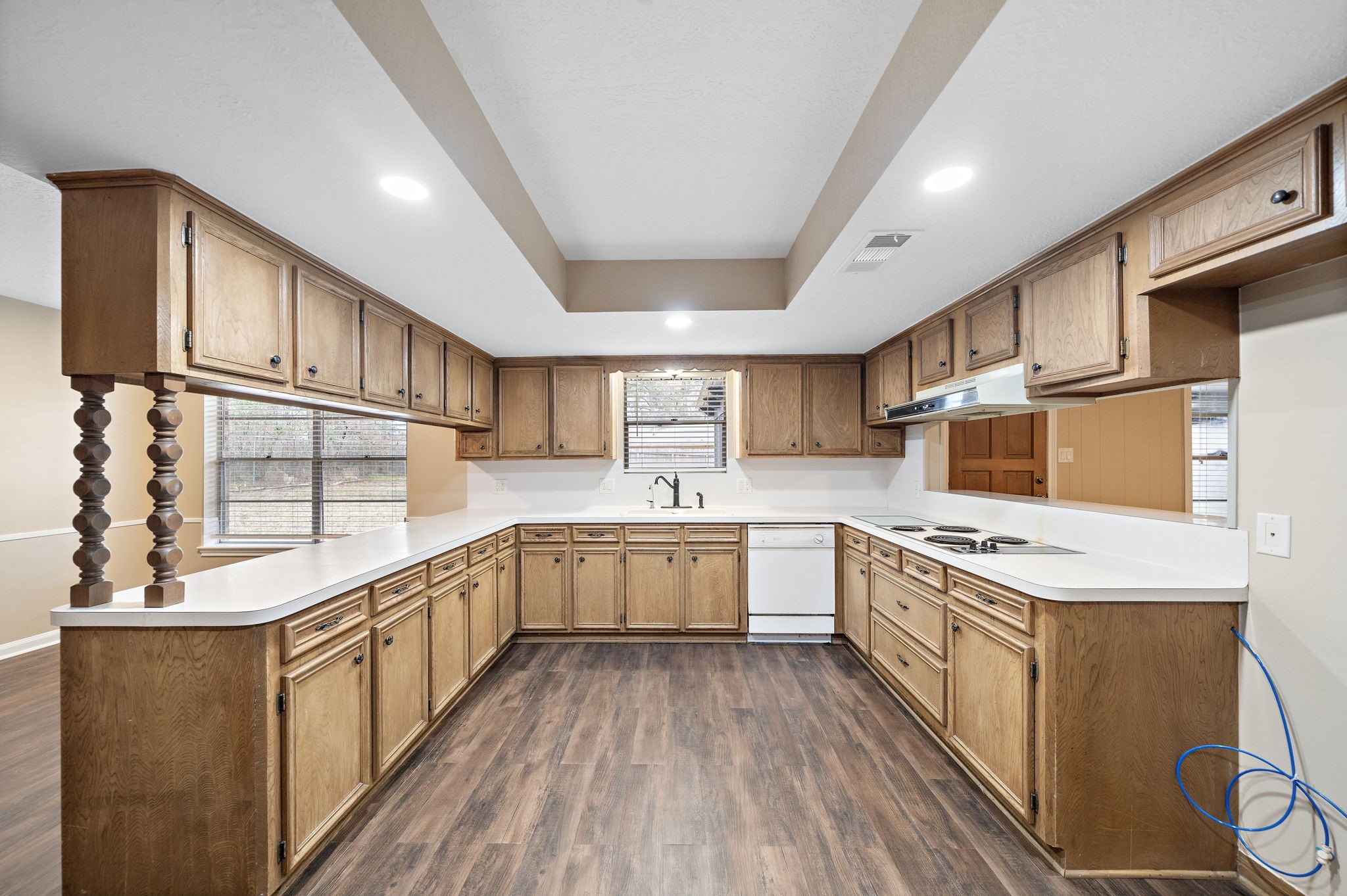 1104 Hillcrest Drive Property Photo 6
