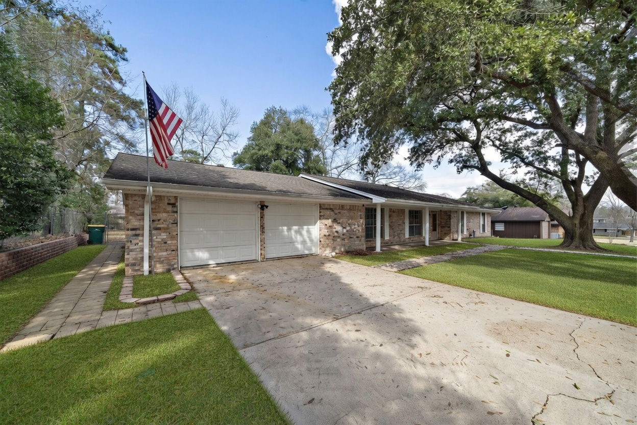 1104 Hillcrest Drive Property Photo 20