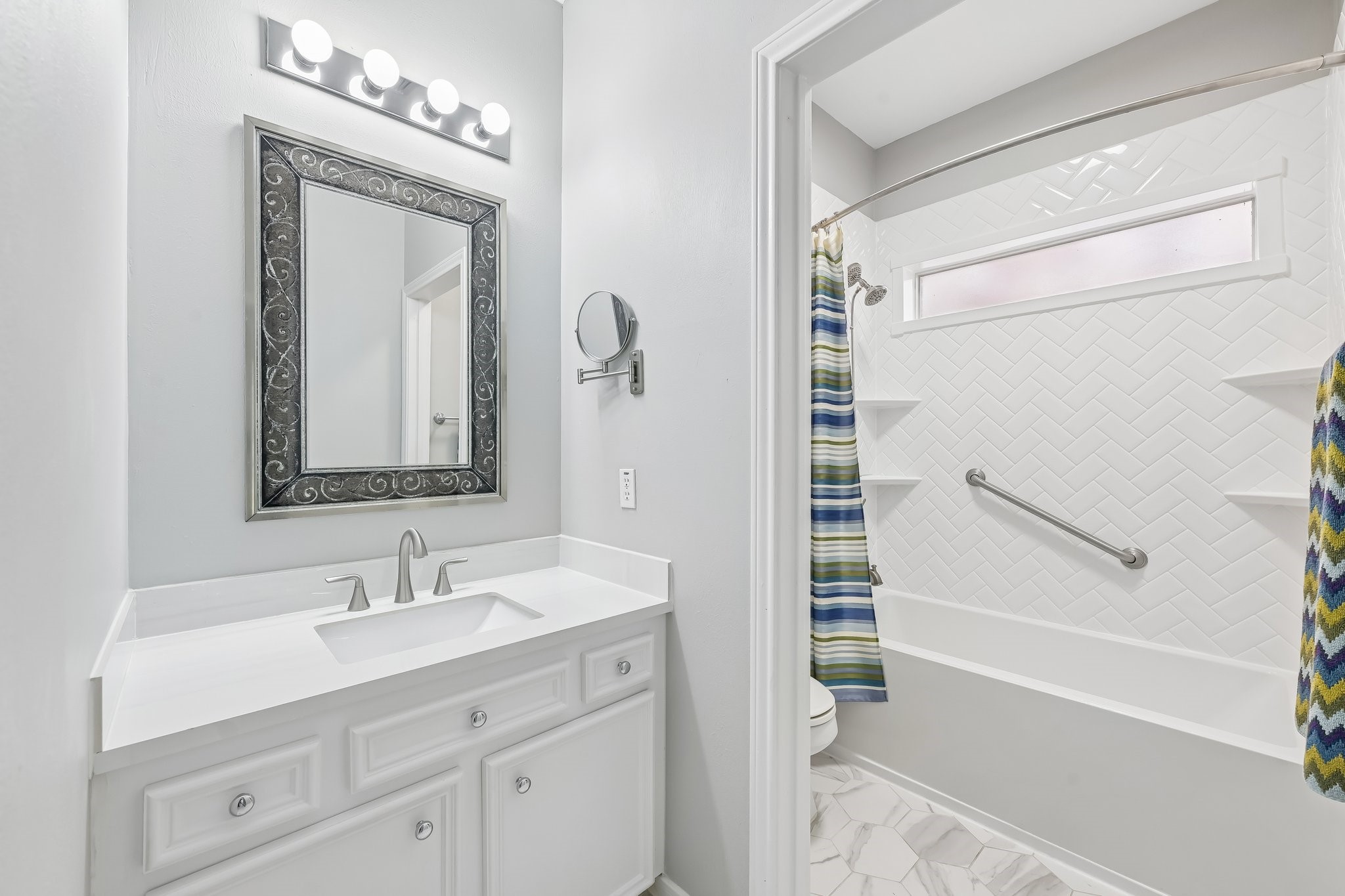 6807 Tournament Drive Property Photo 28