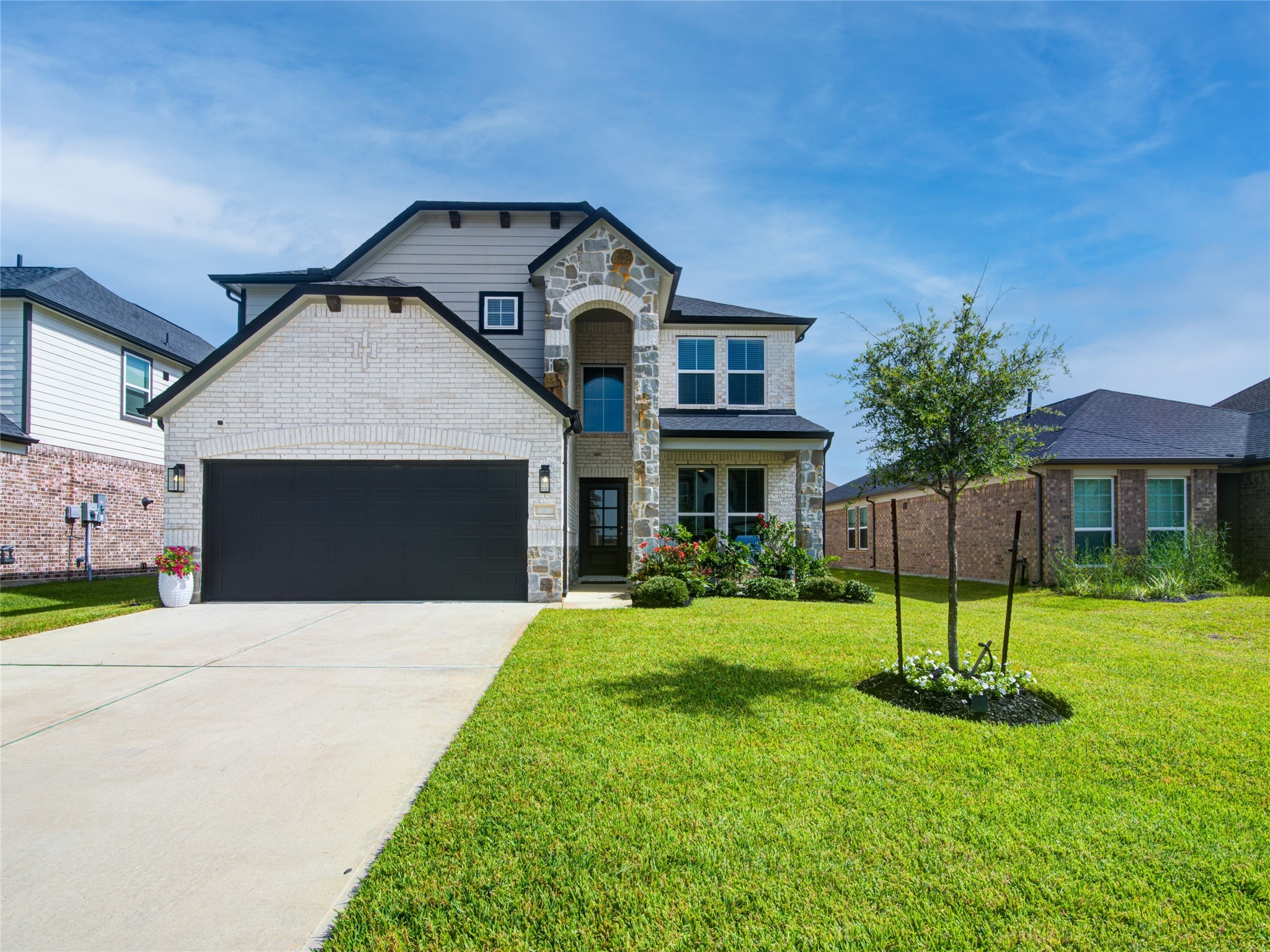711 Orchard Vale Road Property Photo 1