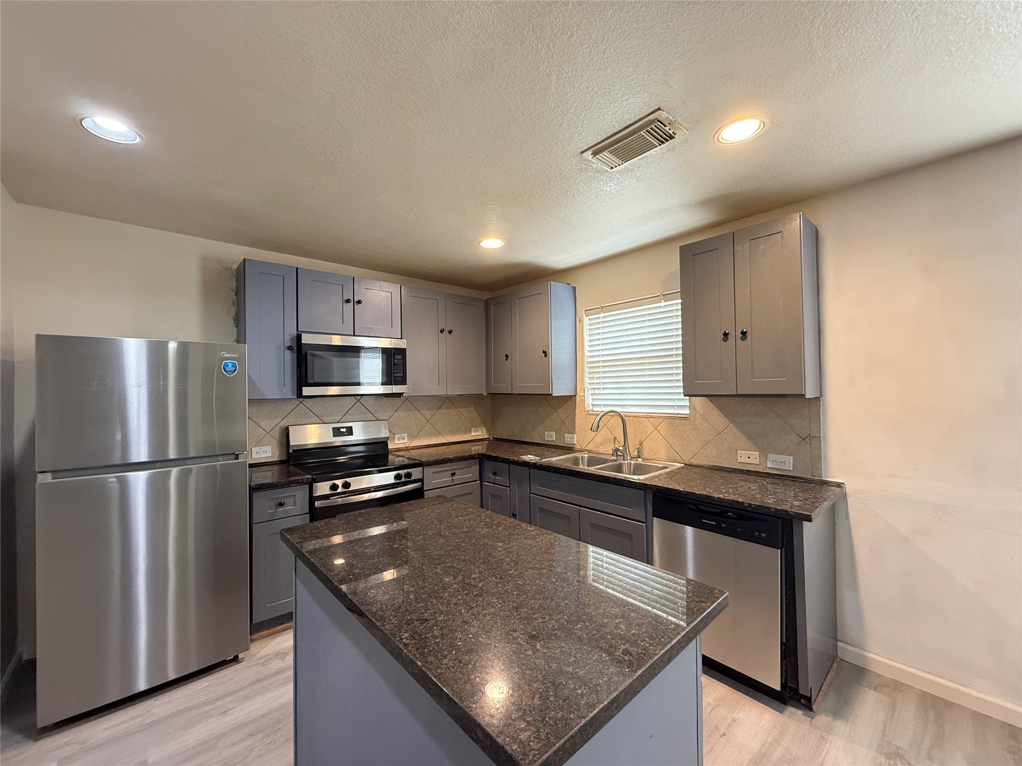 17927 Branch Creek Drive Property Photo 4