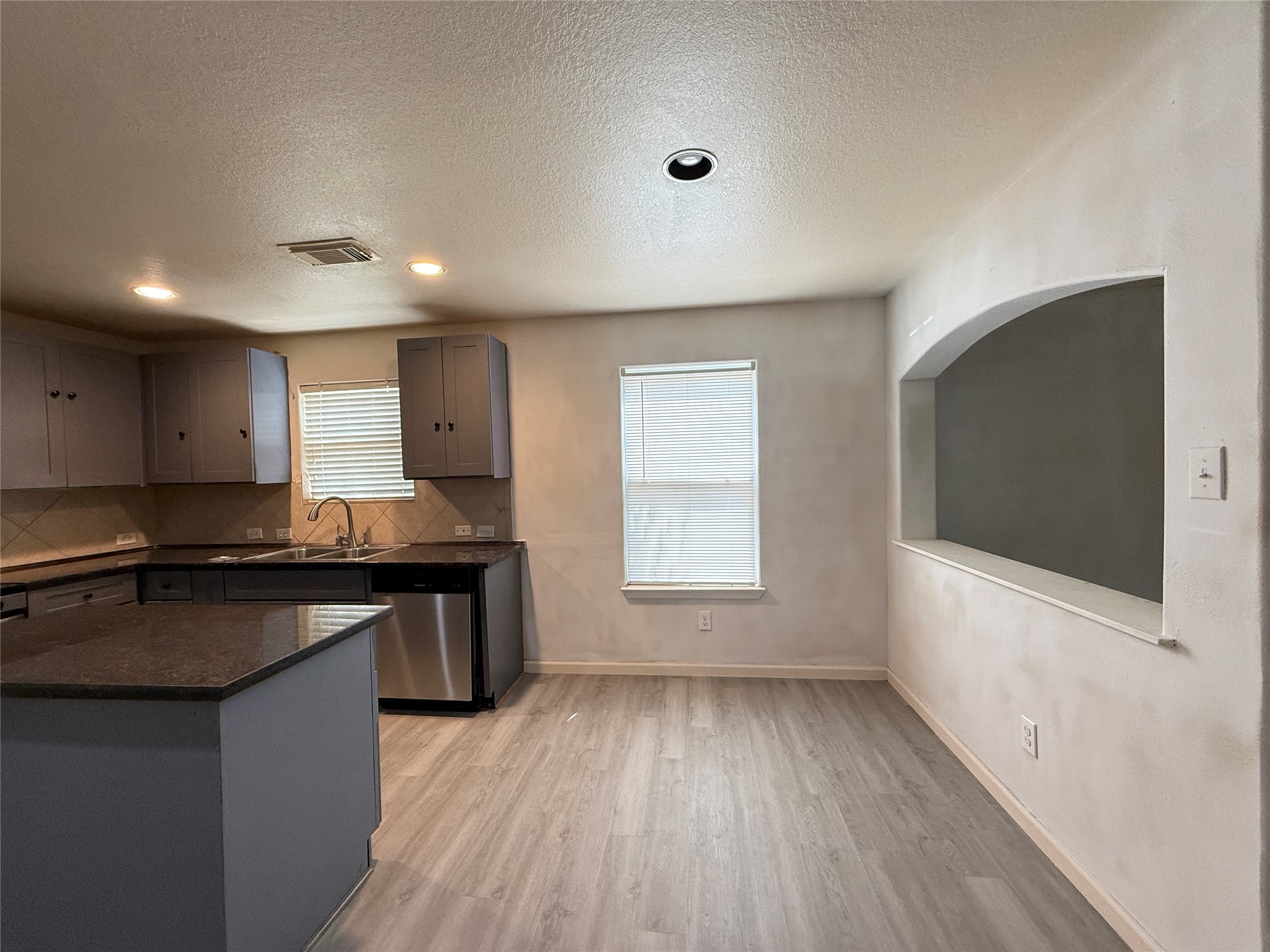 17927 Branch Creek Drive Property Photo 6