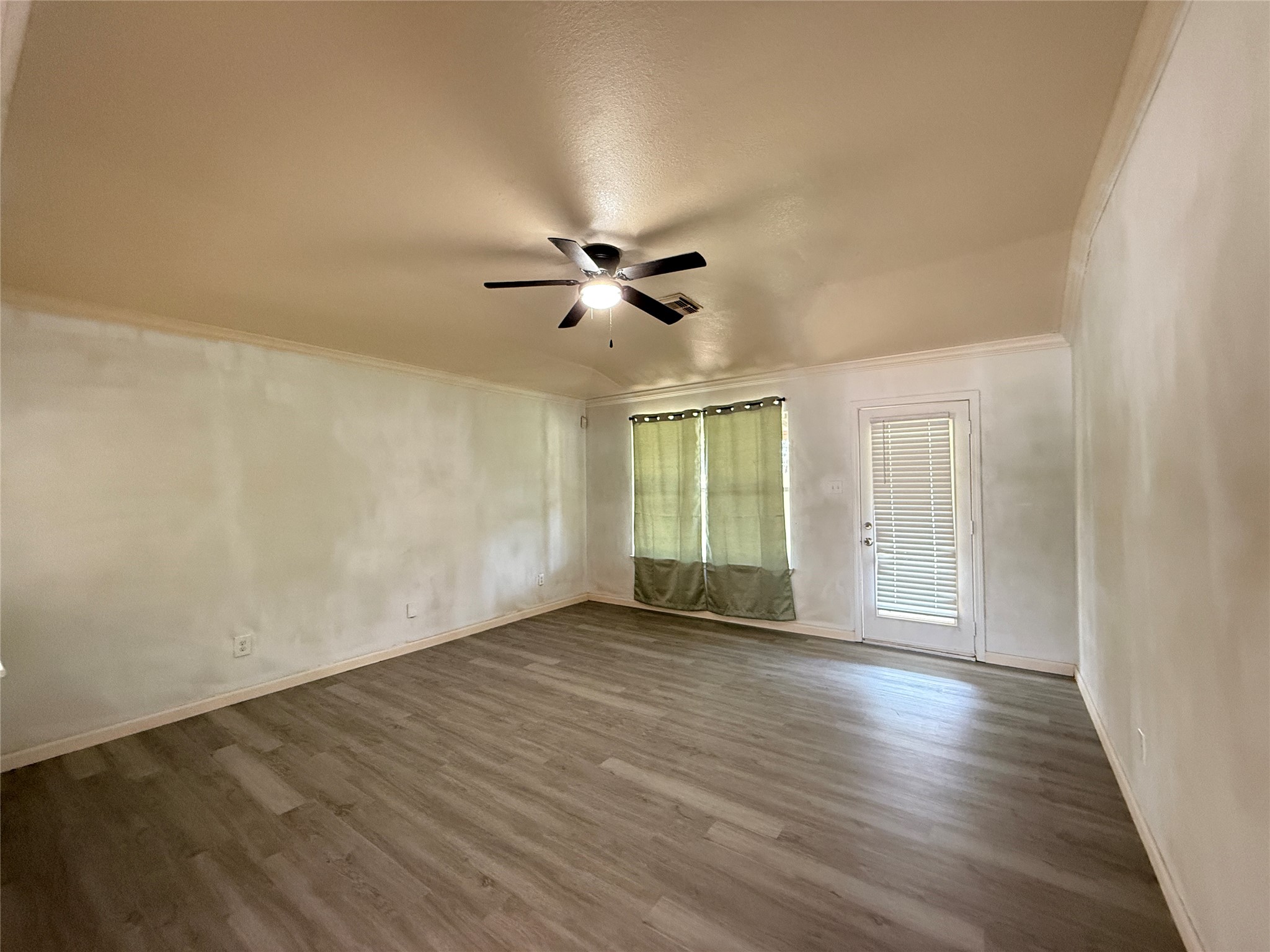 17927 Branch Creek Drive Property Photo 7