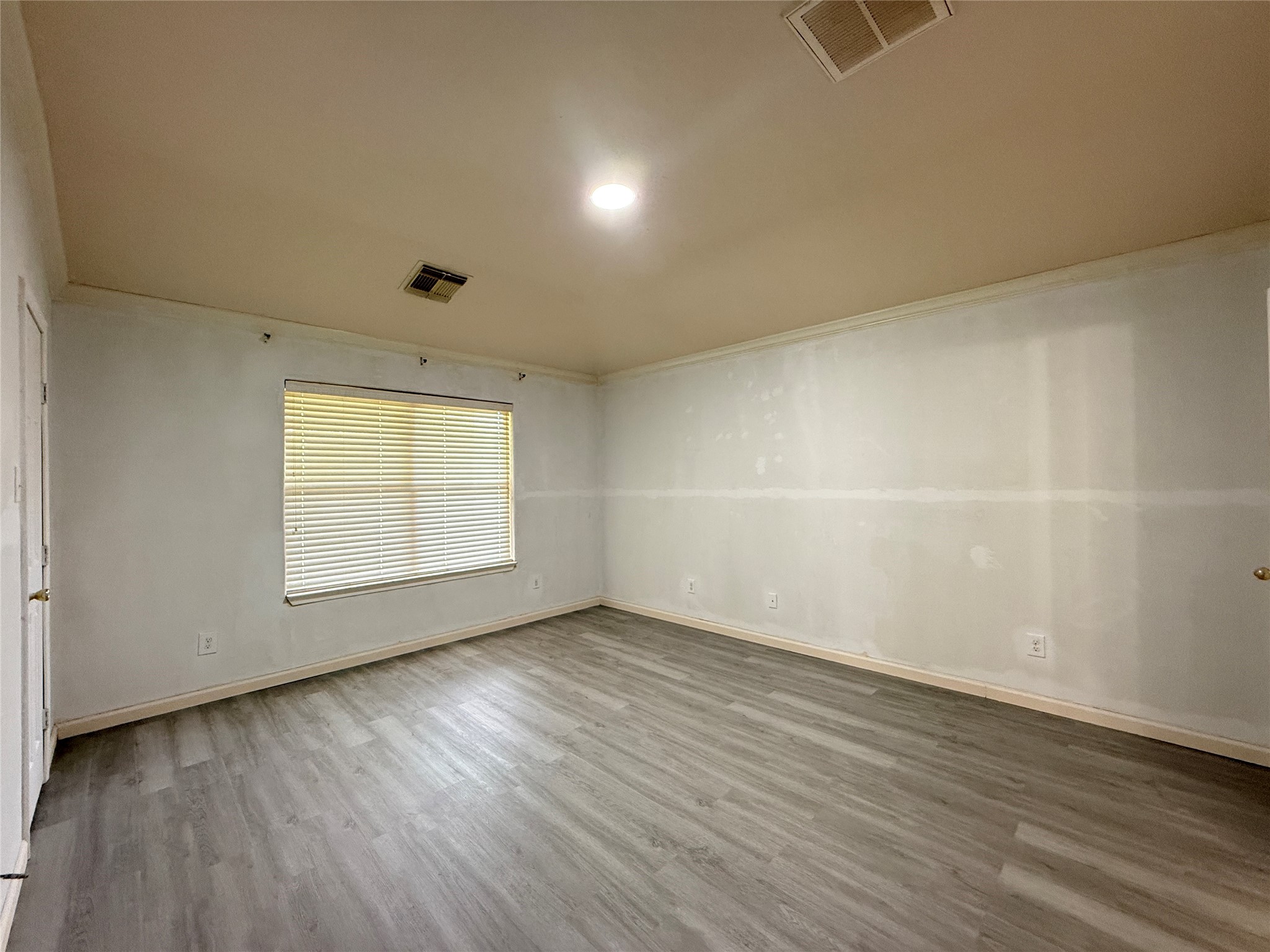 17927 Branch Creek Drive Property Photo 8