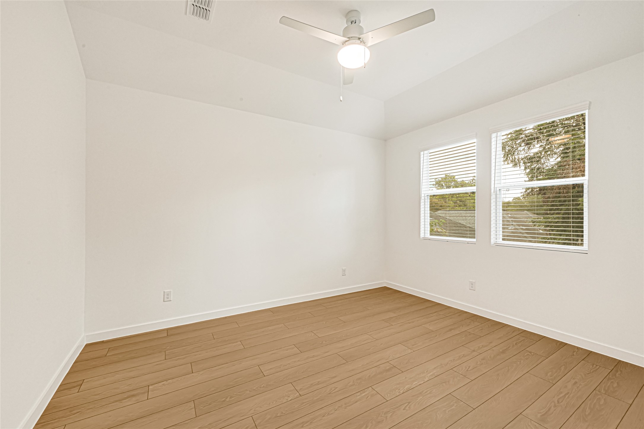 3225 Dennis Street Property Photo 18