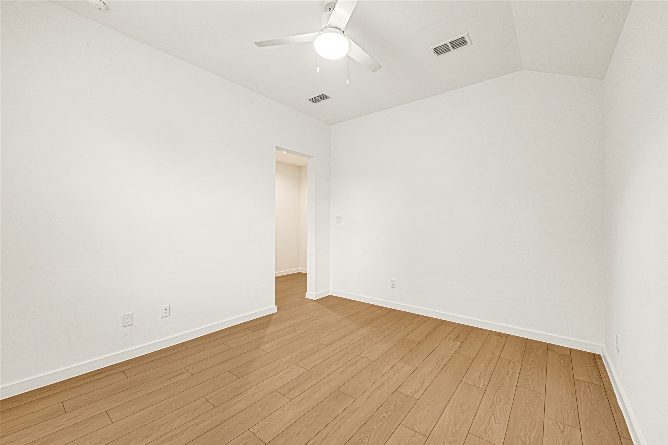 3225 Dennis Street Property Photo 19