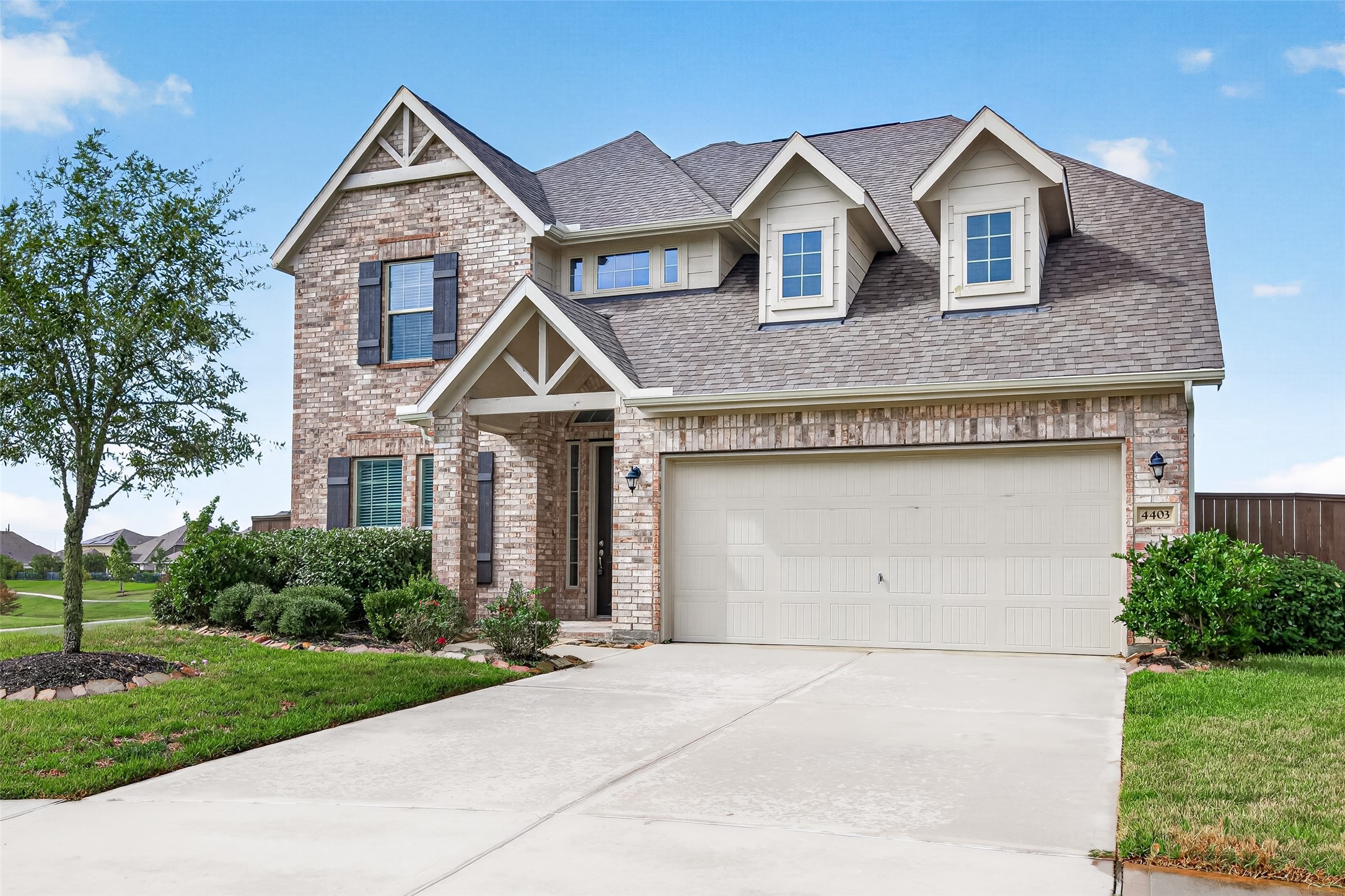 4403 Silvergrass Lane Property Photo 4