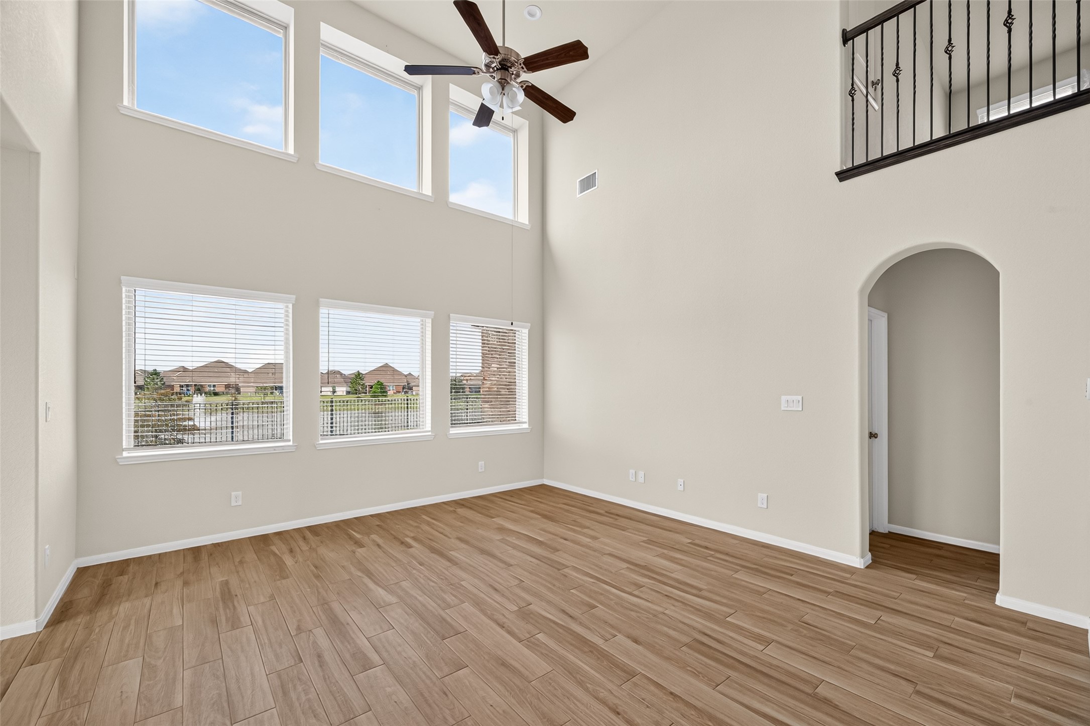 4403 Silvergrass Lane Property Photo 11