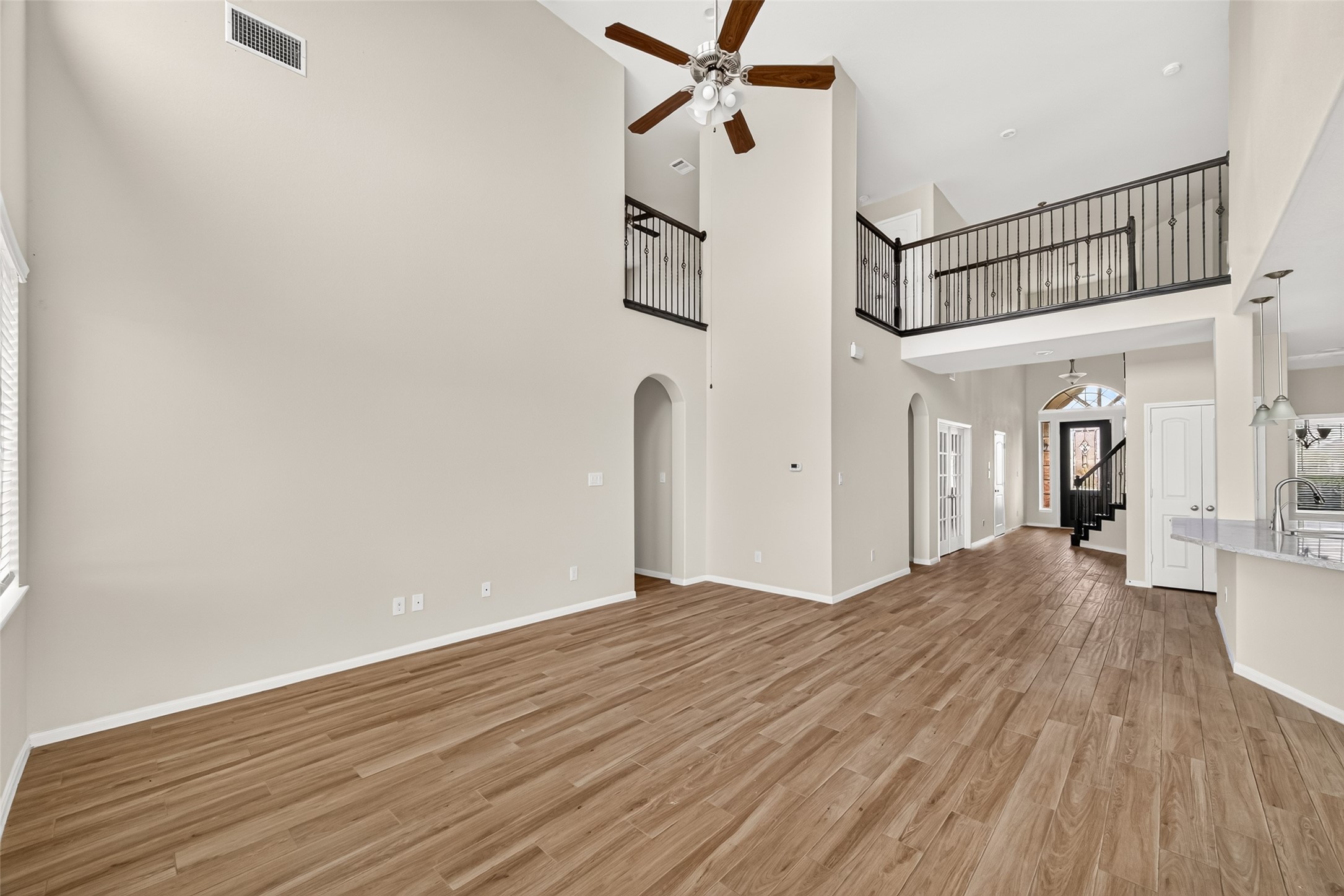 4403 Silvergrass Lane Property Photo 12