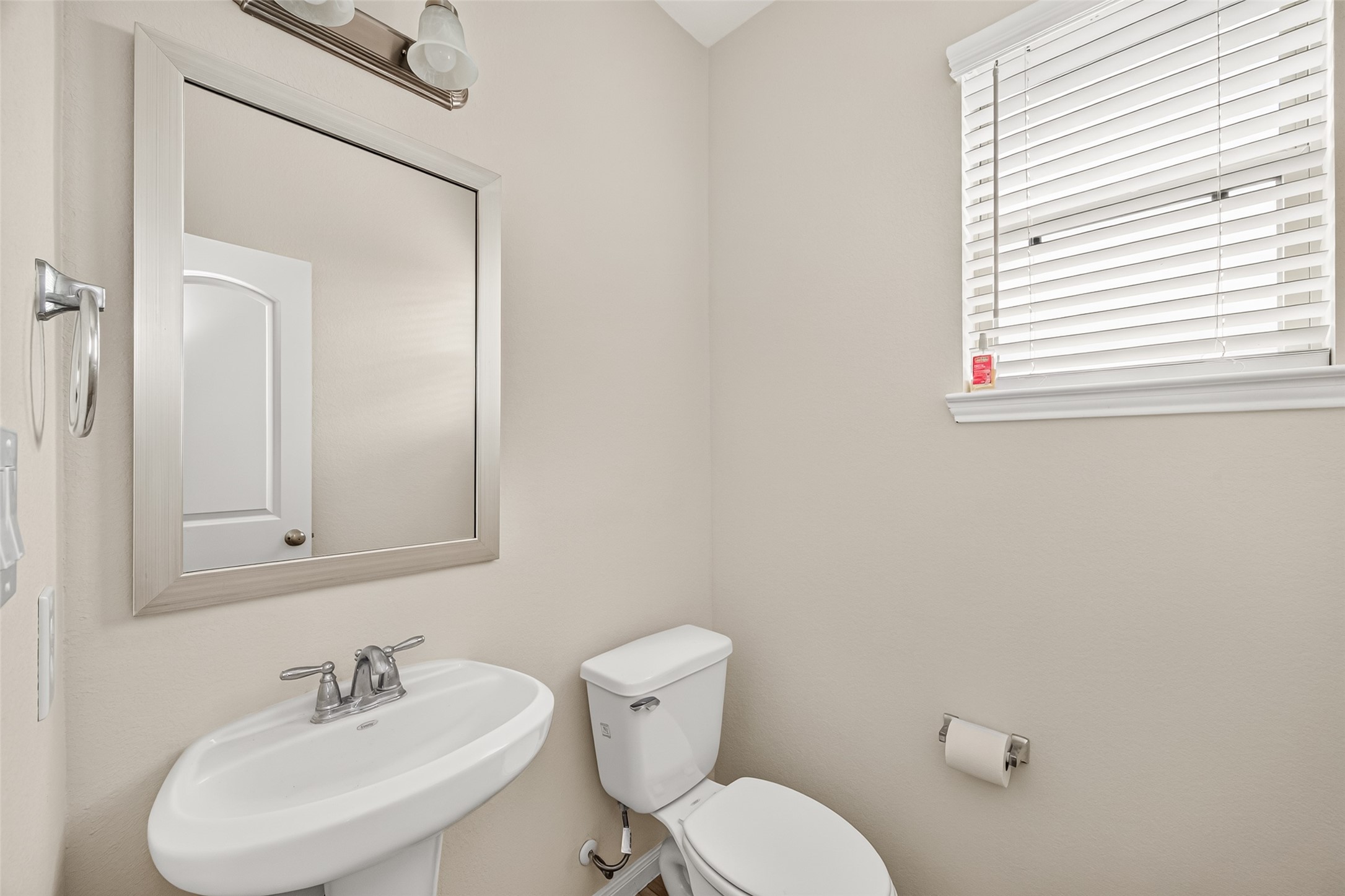 4403 Silvergrass Lane Property Photo 31