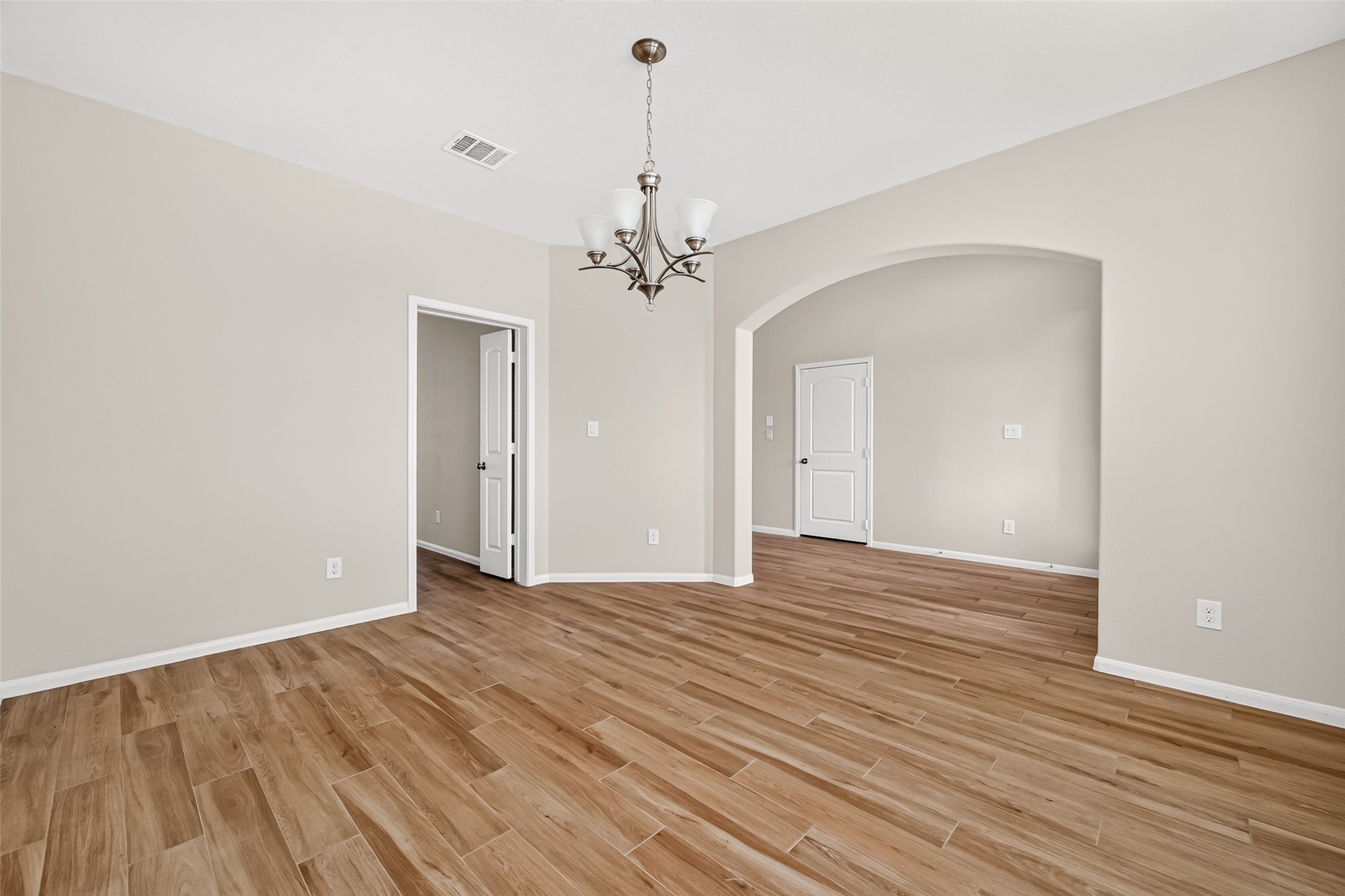 4403 Silvergrass Lane Property Photo 33