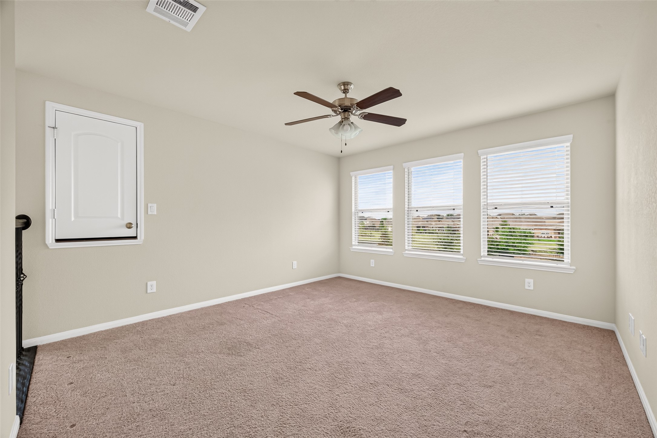 4403 Silvergrass Lane Property Photo 37