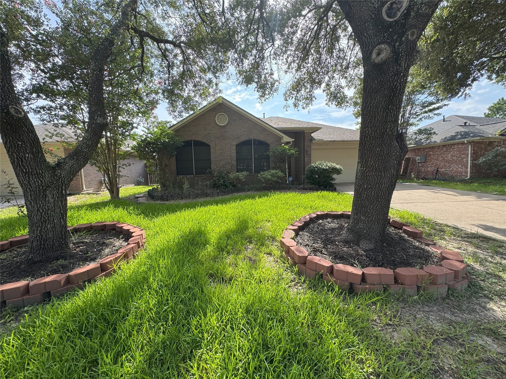 16323 Peach Orchard Drive Property Photo 1