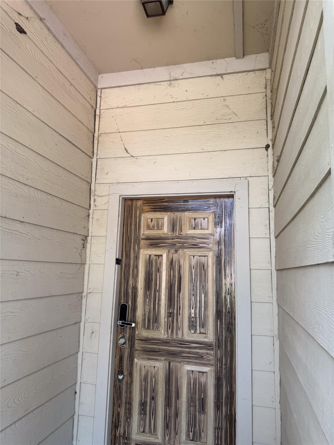 16323 Peach Orchard Drive Property Photo 2