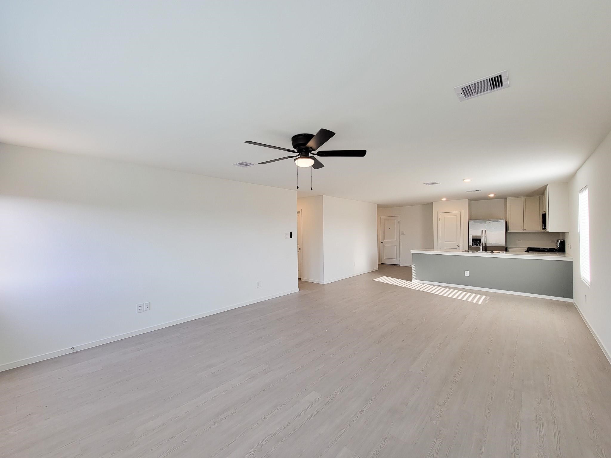 15671 Plum Brook Drive Property Photo 4