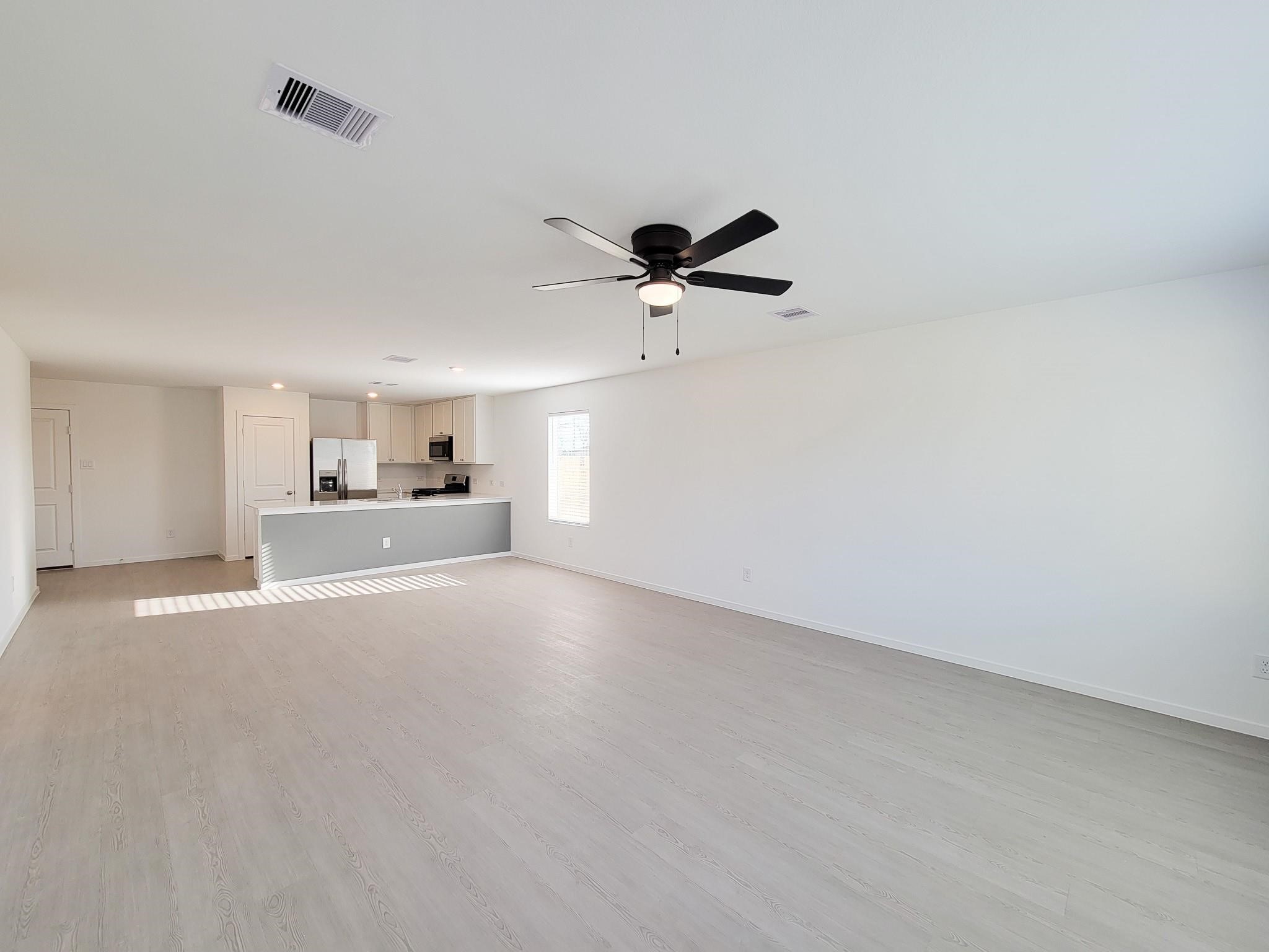 15671 Plum Brook Drive Property Photo 6