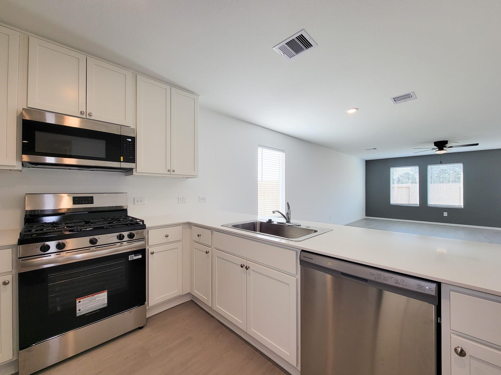 15671 Plum Brook Drive Property Photo 17