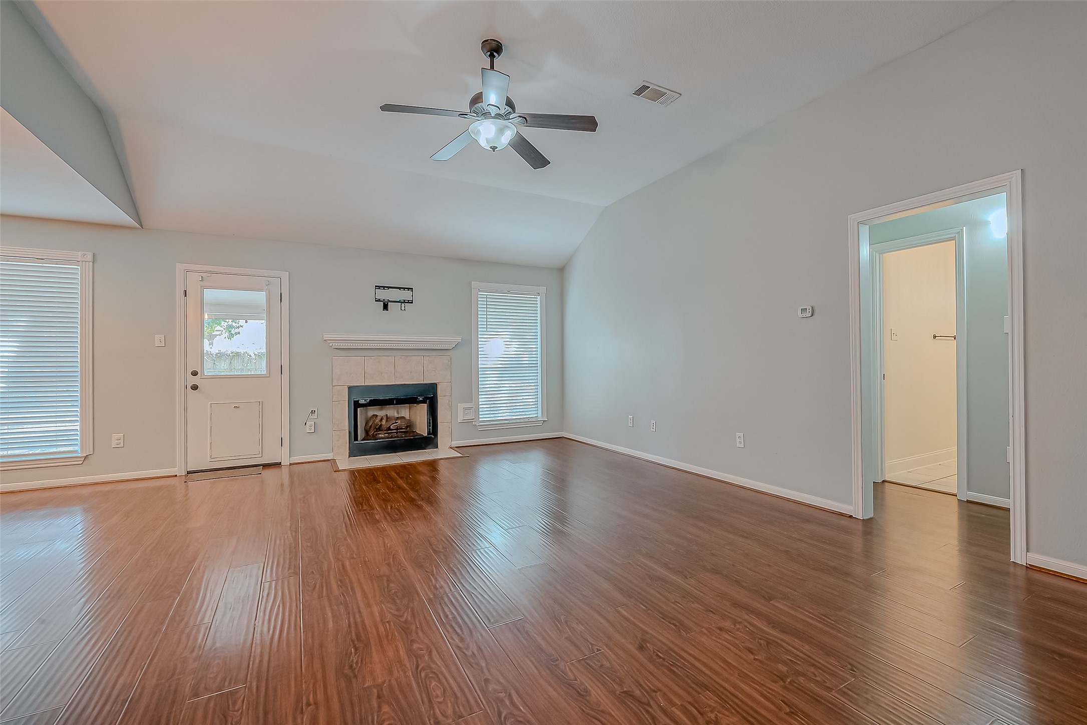 7135 Woodland Oaks Property Photo 6