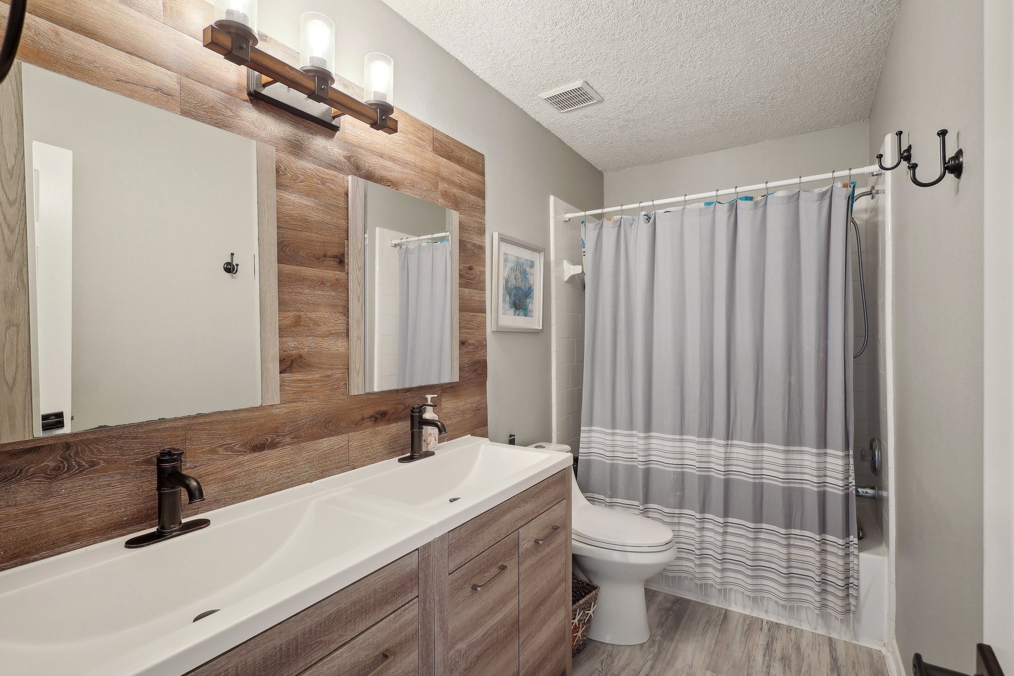 6206 Townsgate Circle Property Photo 23