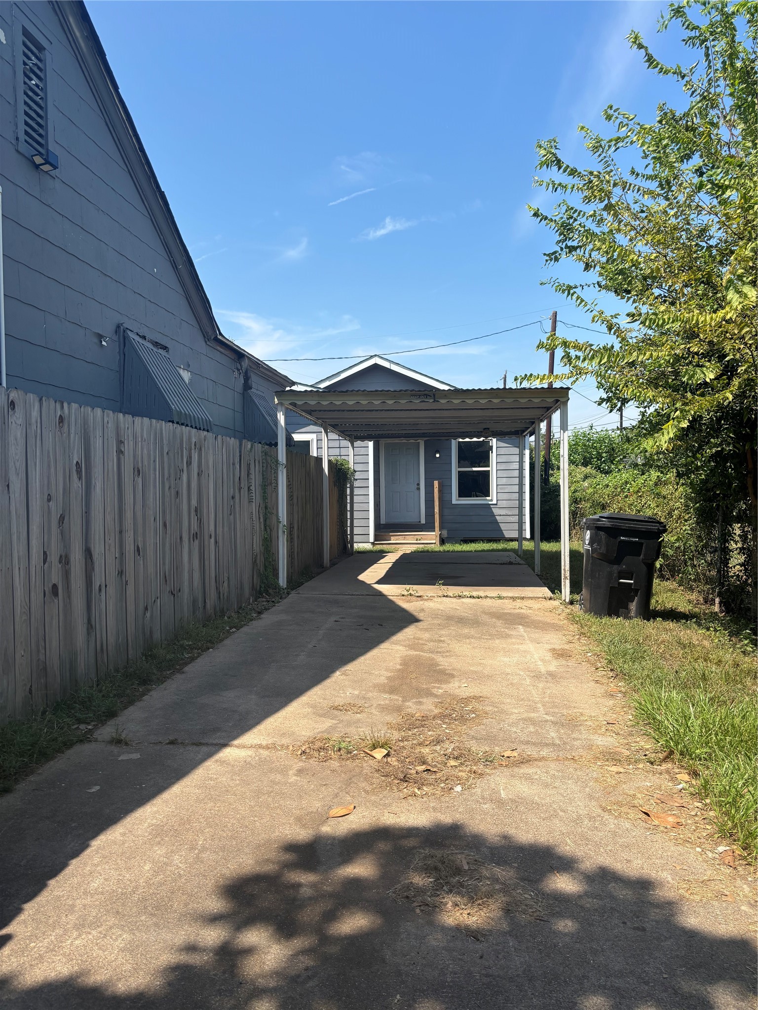 115 N Carolina Street B Property Photo 2