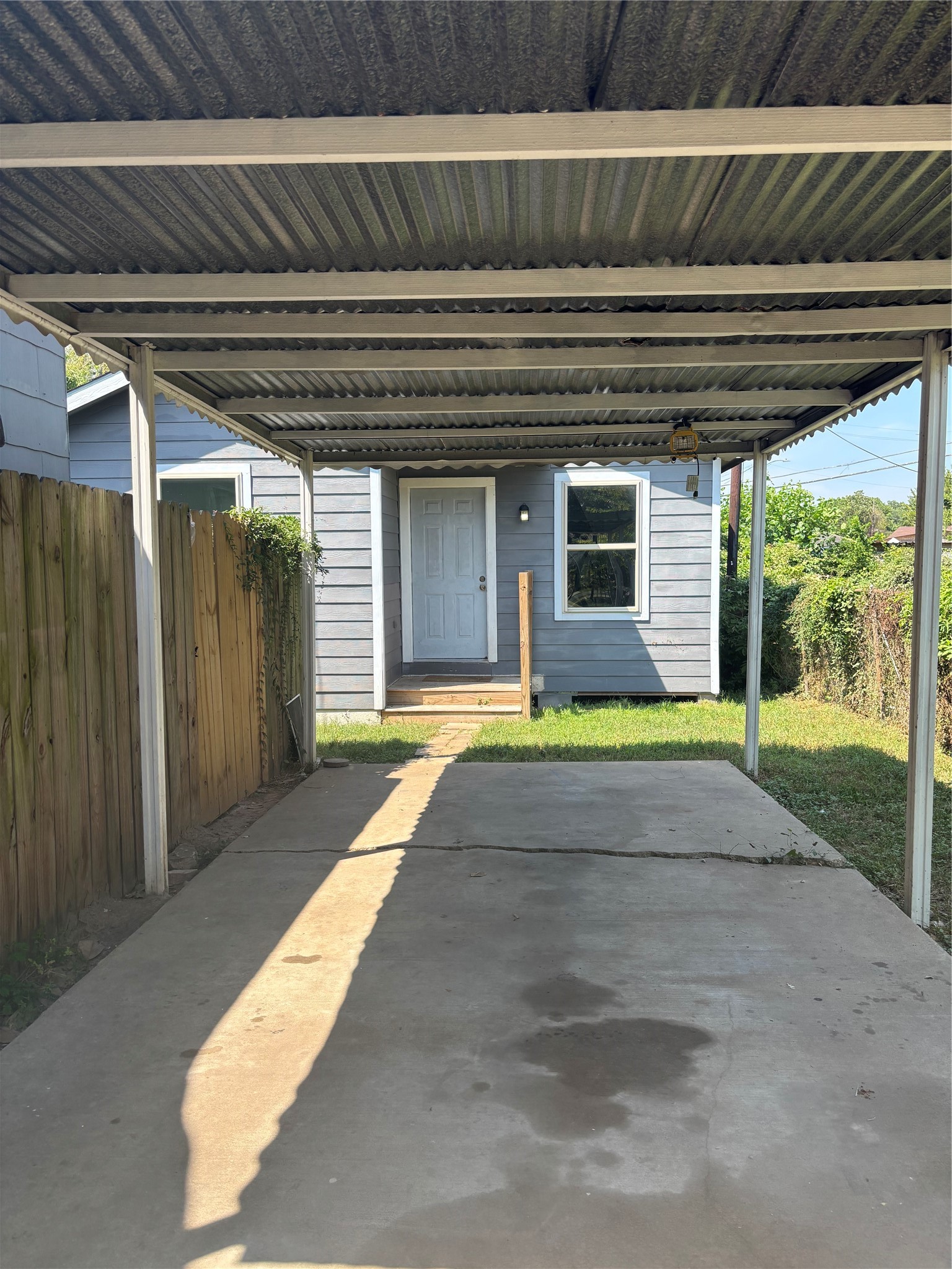 115 N Carolina Street B Property Photo 3