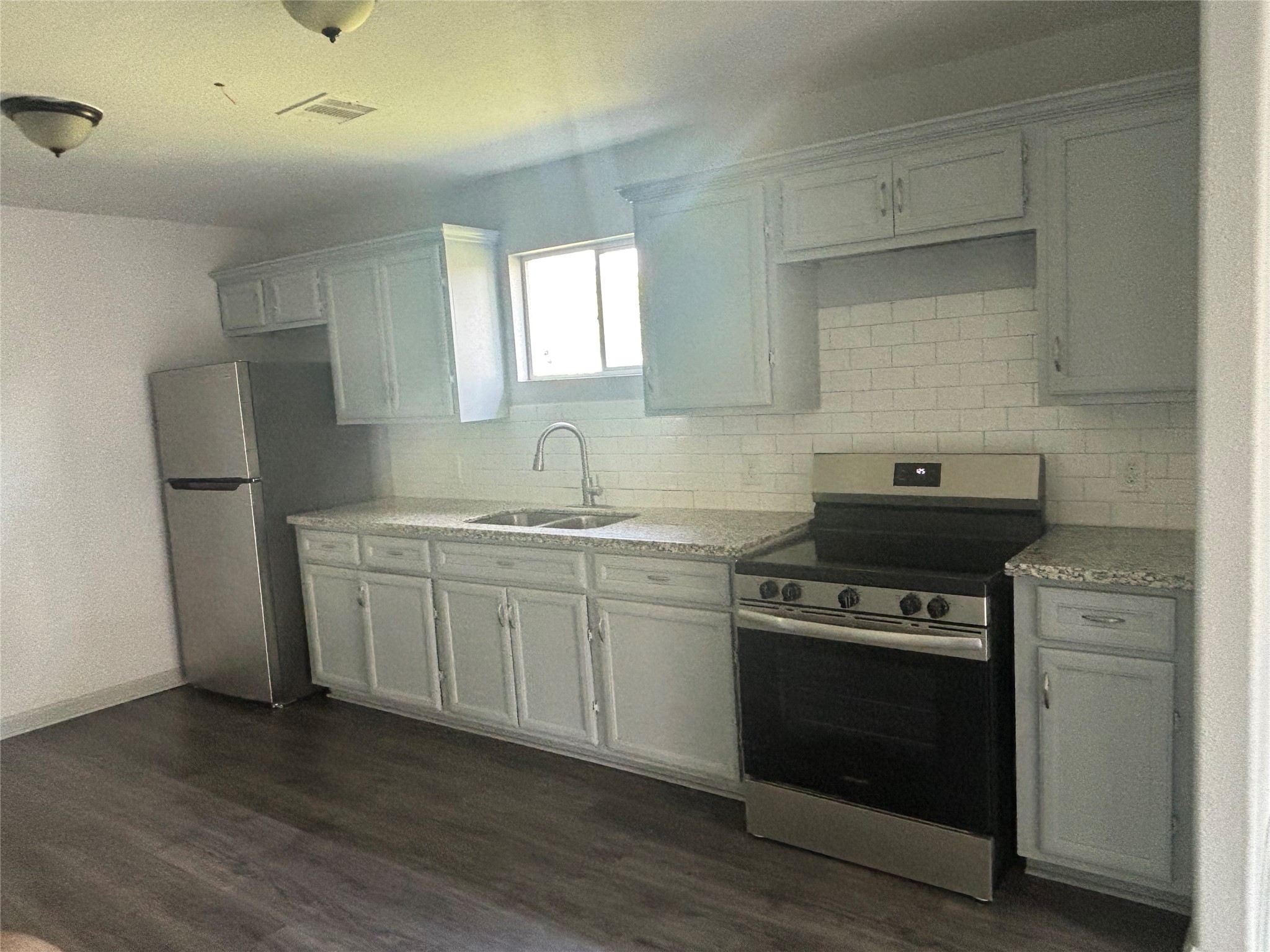 115 N Carolina Street B Property Photo 7