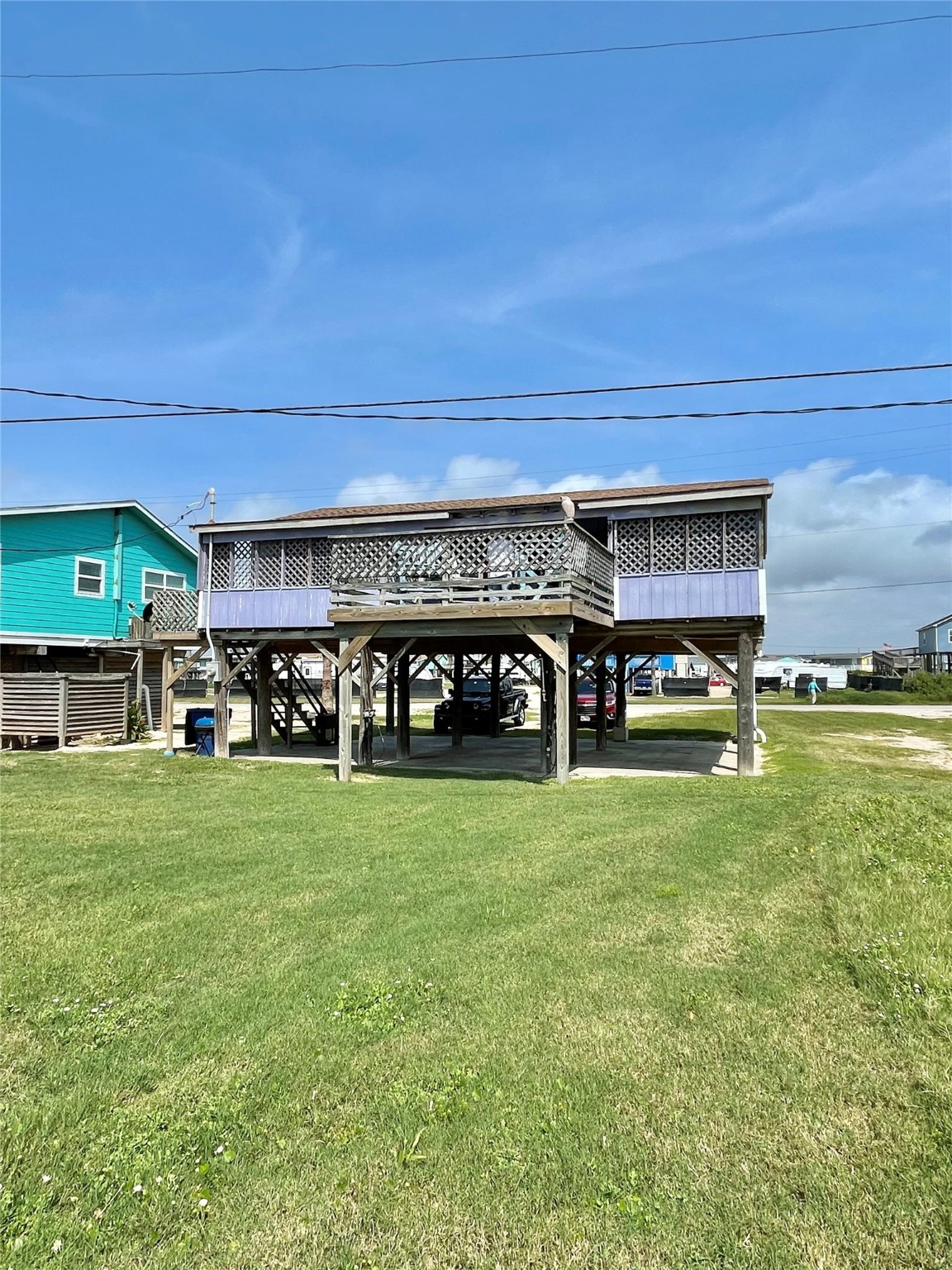 1111 Surf Drive Property Photo 4