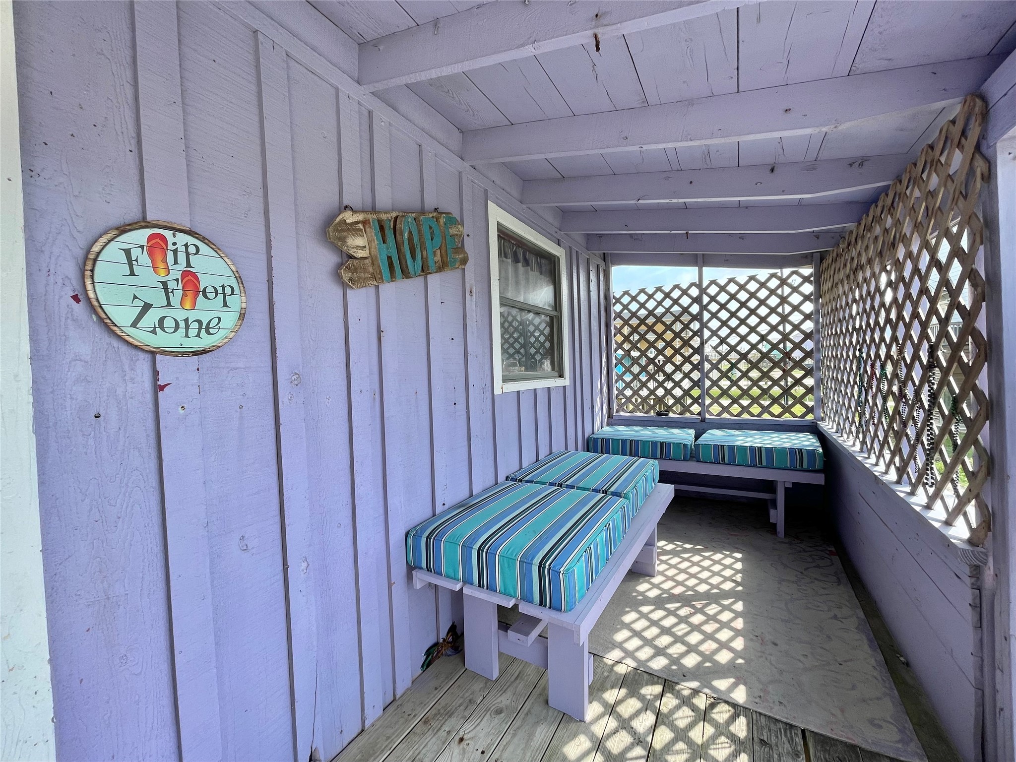 1111 Surf Drive Property Photo 6