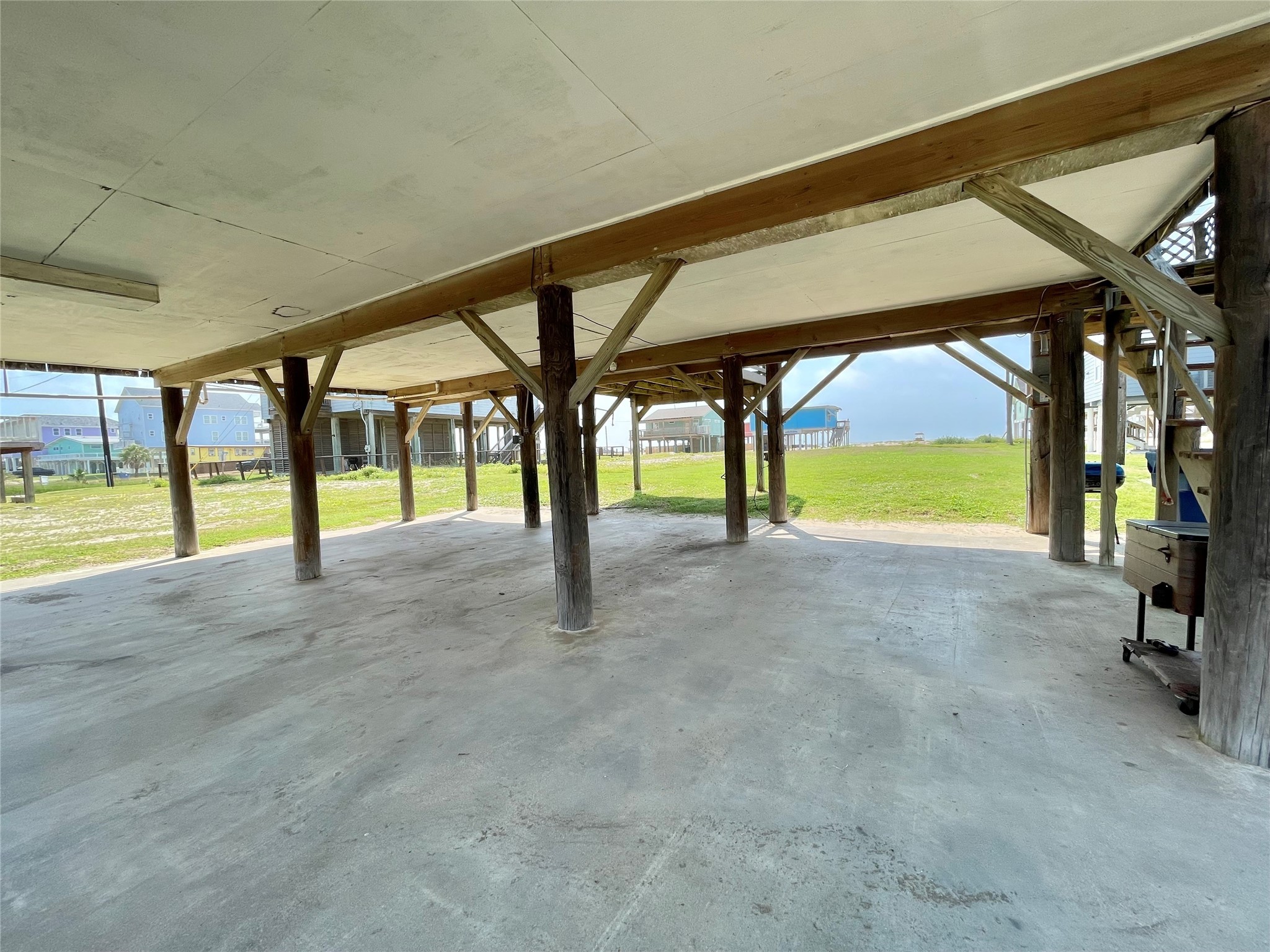 1111 Surf Drive Property Photo 30