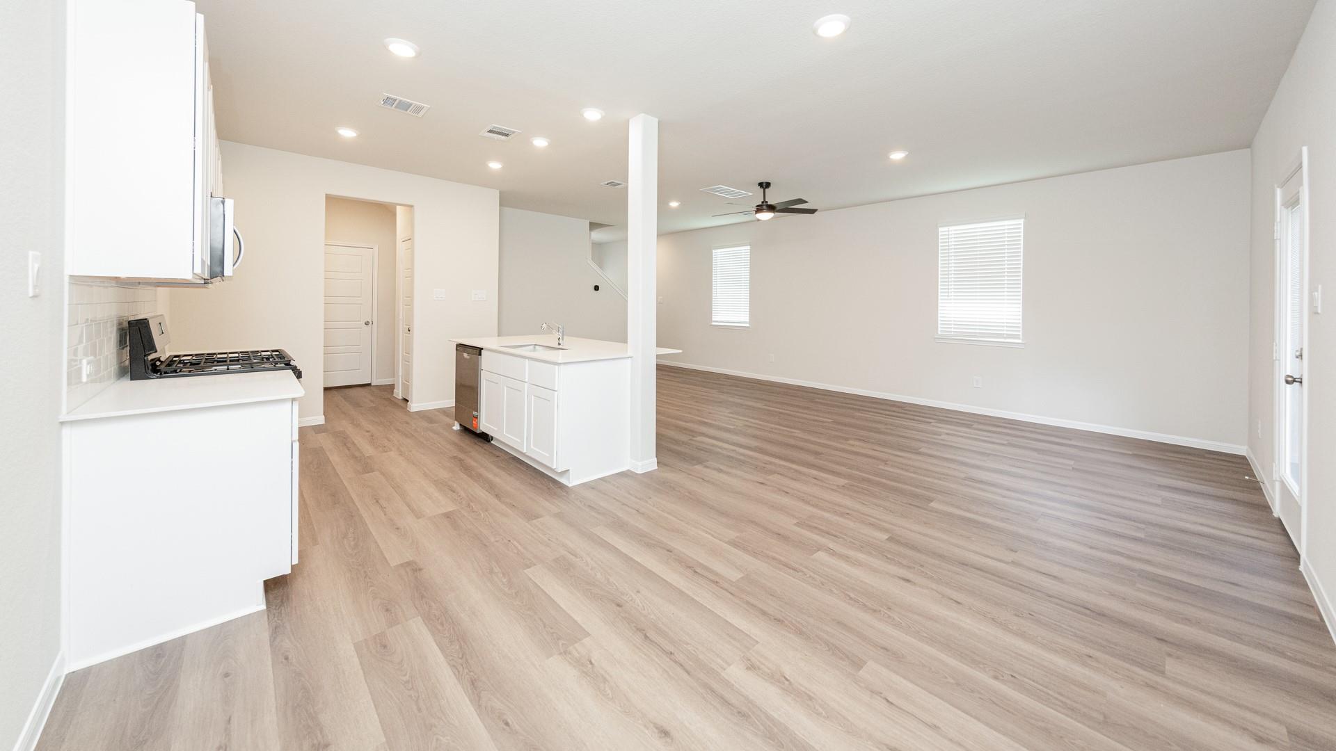 13424 Yellow Perch Drive, Conroe Tx 77384 Property Photo 5