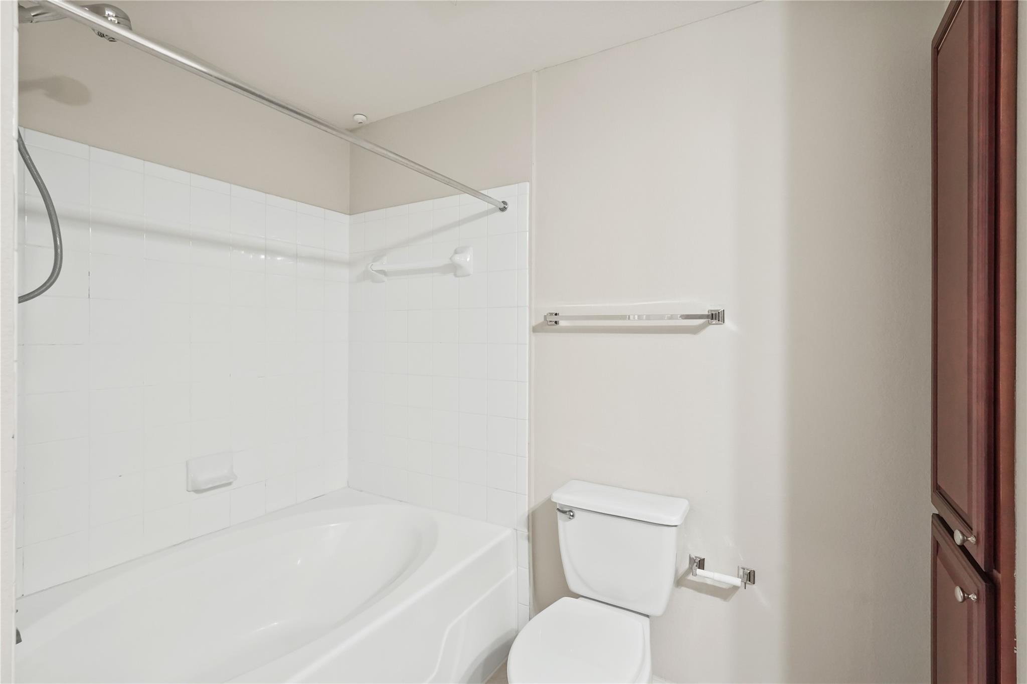 7575 Kirby Drive 3205 Property Photo 15
