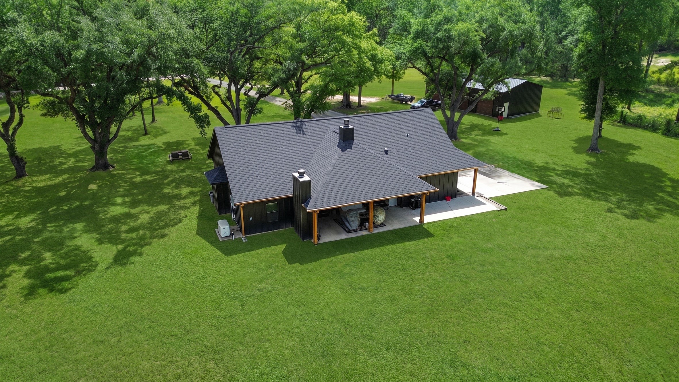 2950 County Road 4375 Property Photo 32