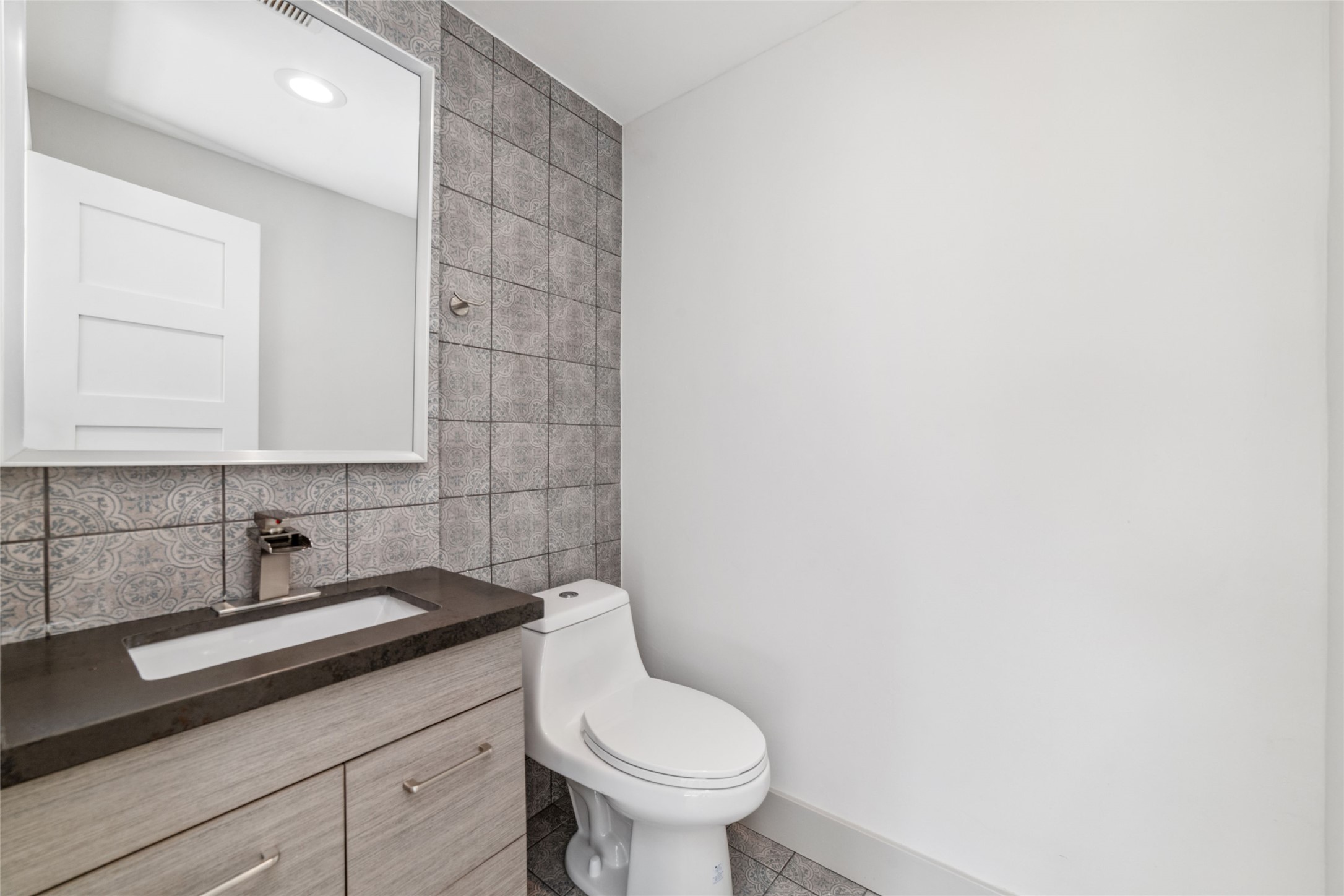 9400 Spring Branch Drive Property Photo 24