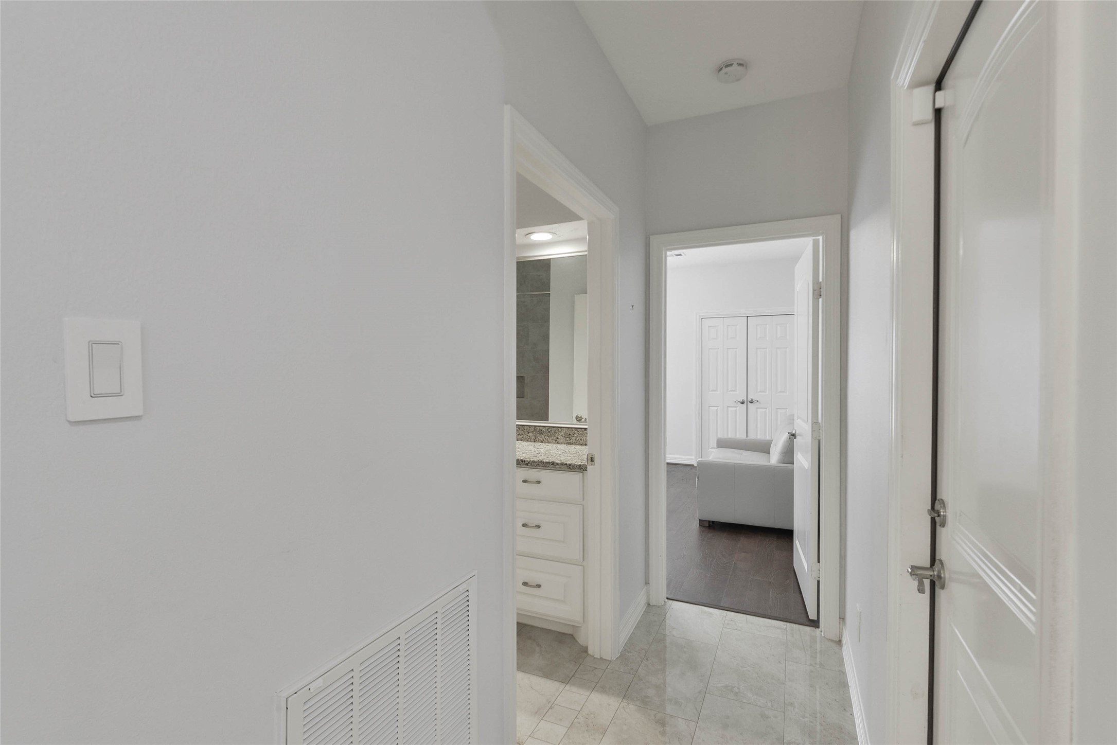 4403 Walham Court Property Photo 32