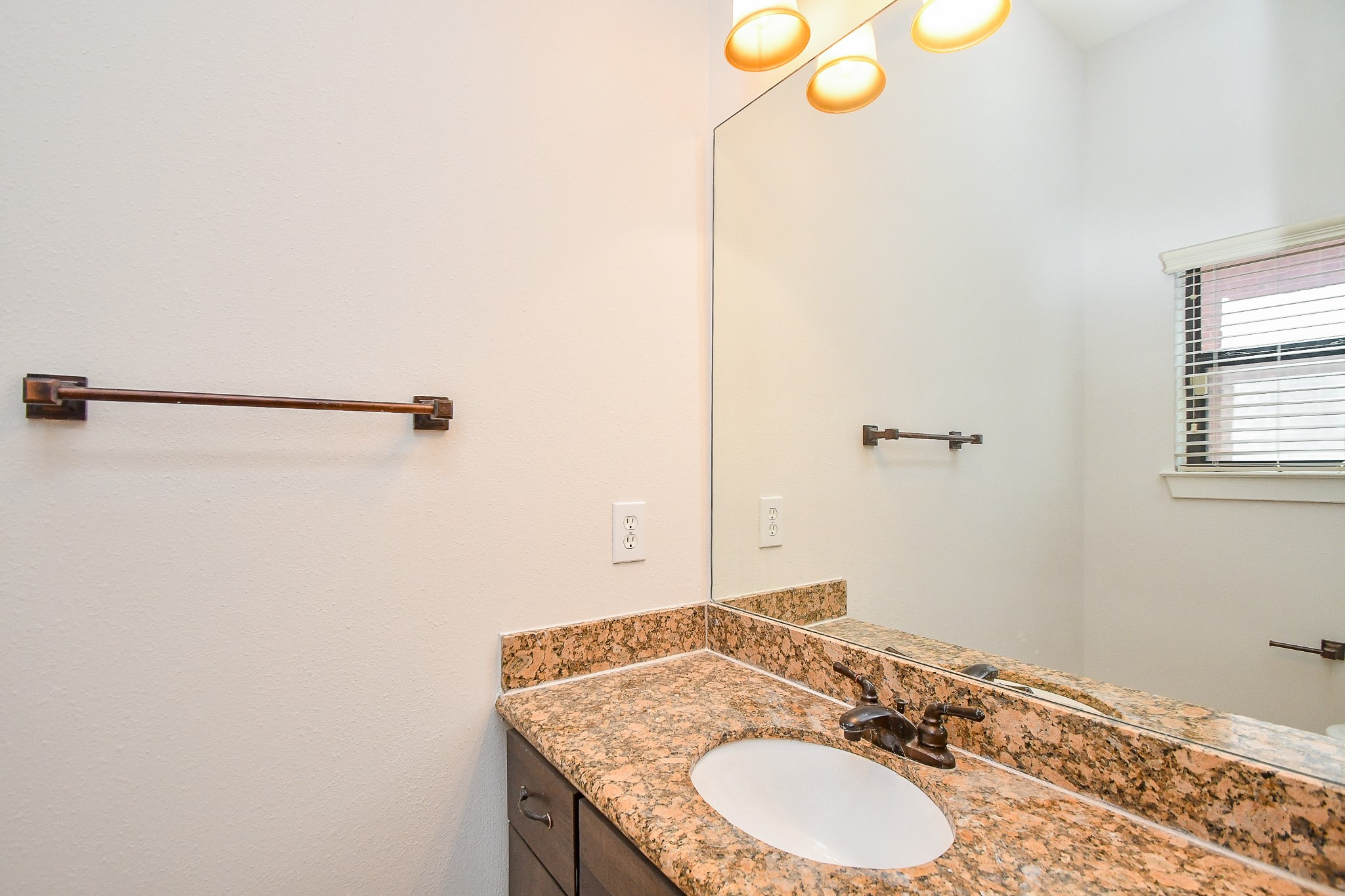 2422 Navigation Boulevard A Property Photo 14