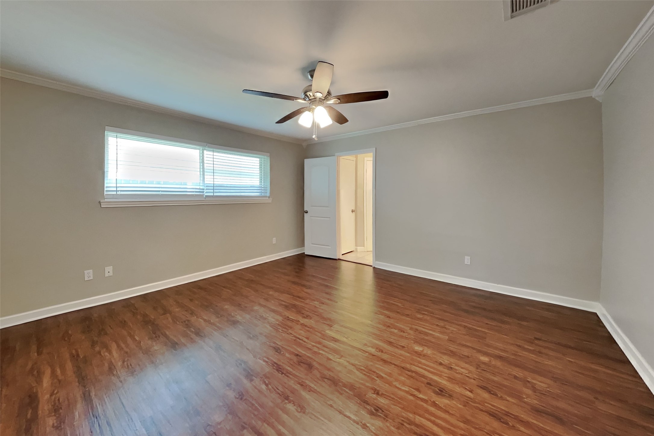 5362 Marian Street Property Photo 7