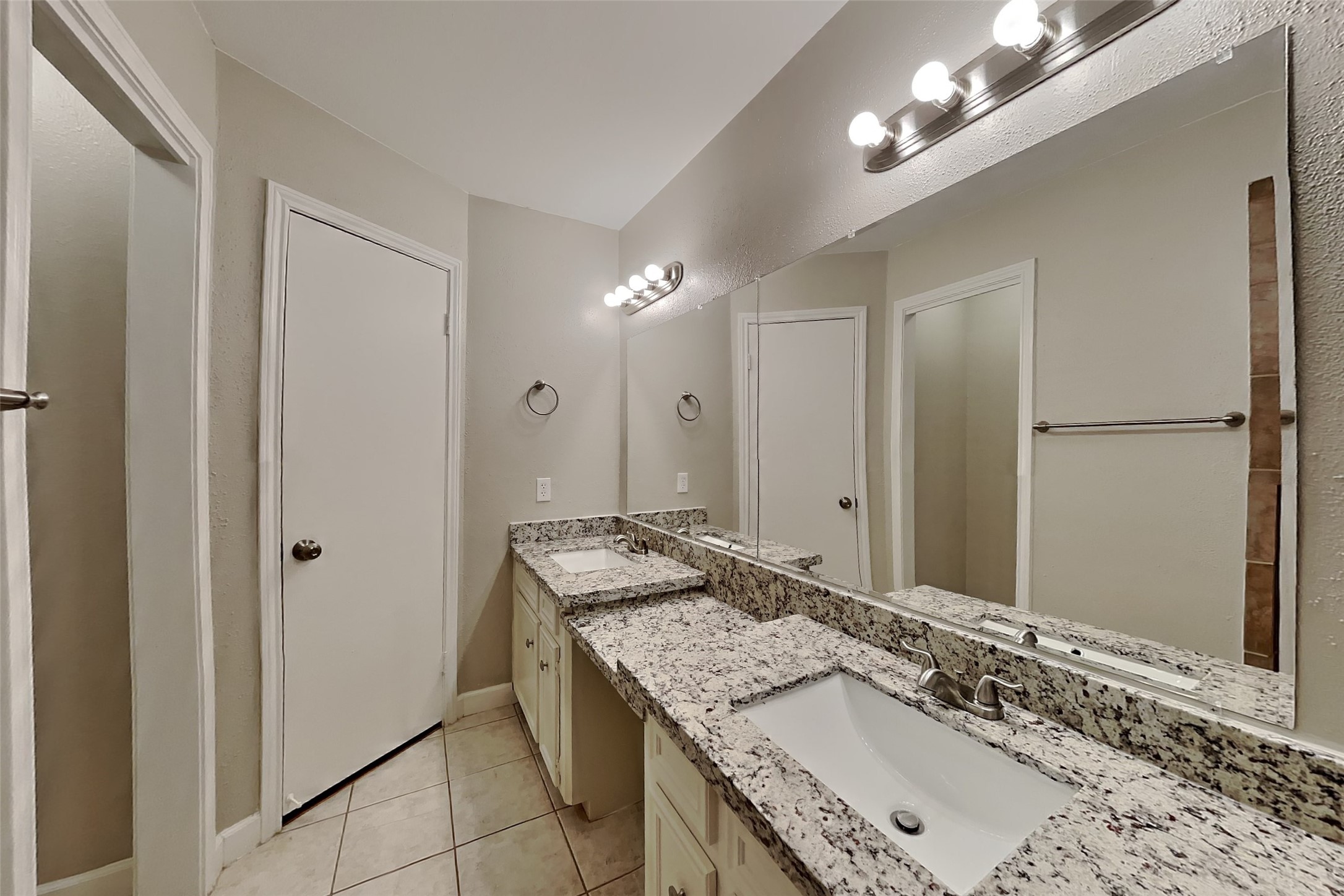 5362 Marian Street Property Photo 10