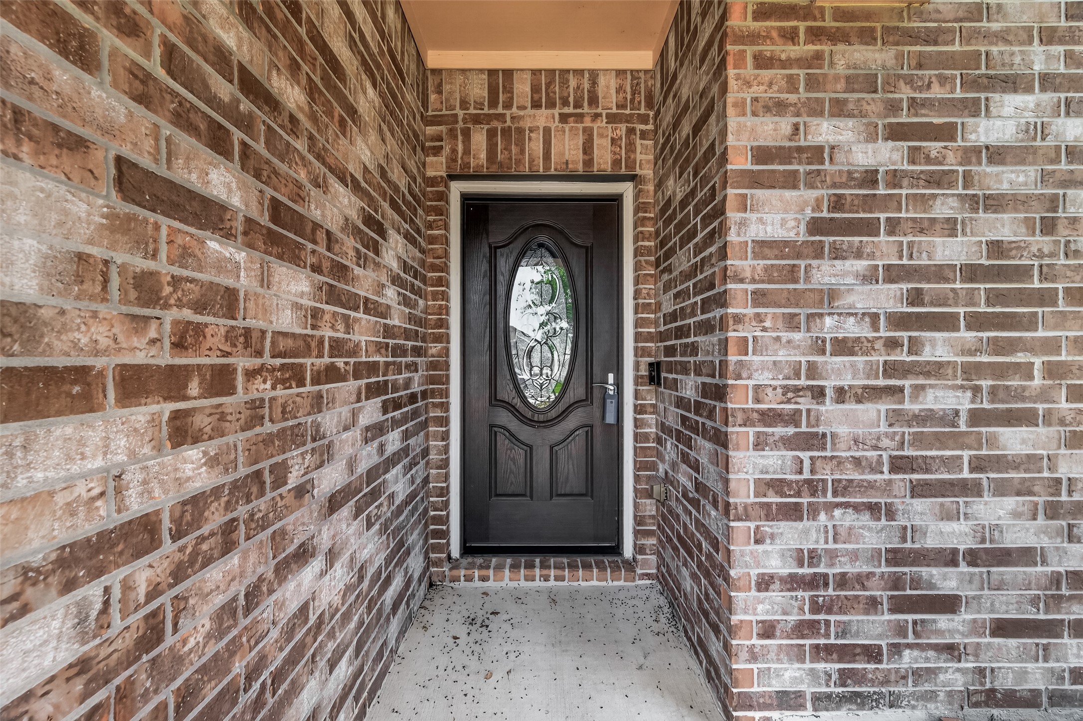 15711 Huddleston Drive Property Photo 2