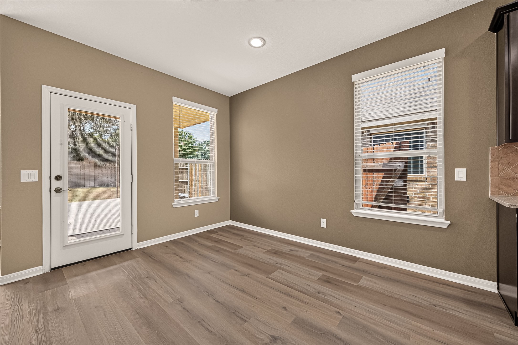 15711 Huddleston Drive Property Photo 9